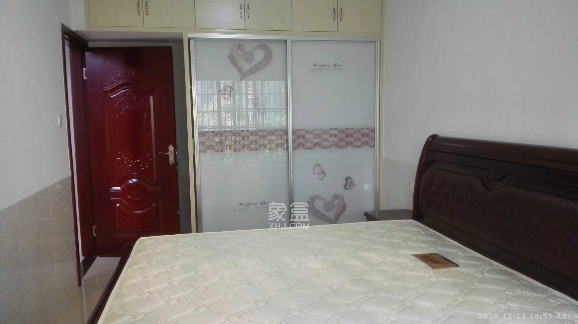 上峰苑（兰亭玥岛）  3室2厅1卫    2200.0元/月室内图