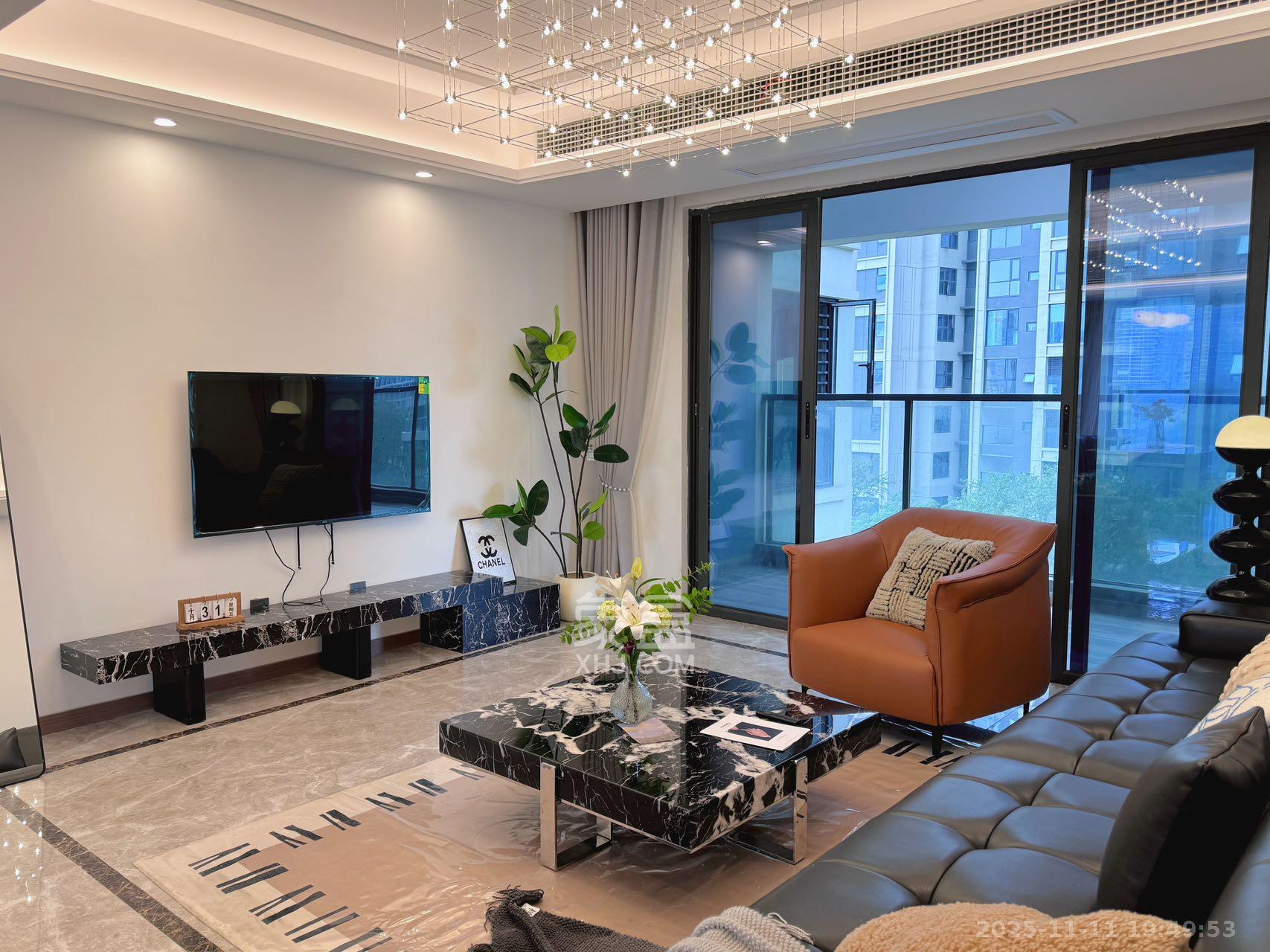 绿地V岛  4室2厅2卫    4600.0元/月室内图