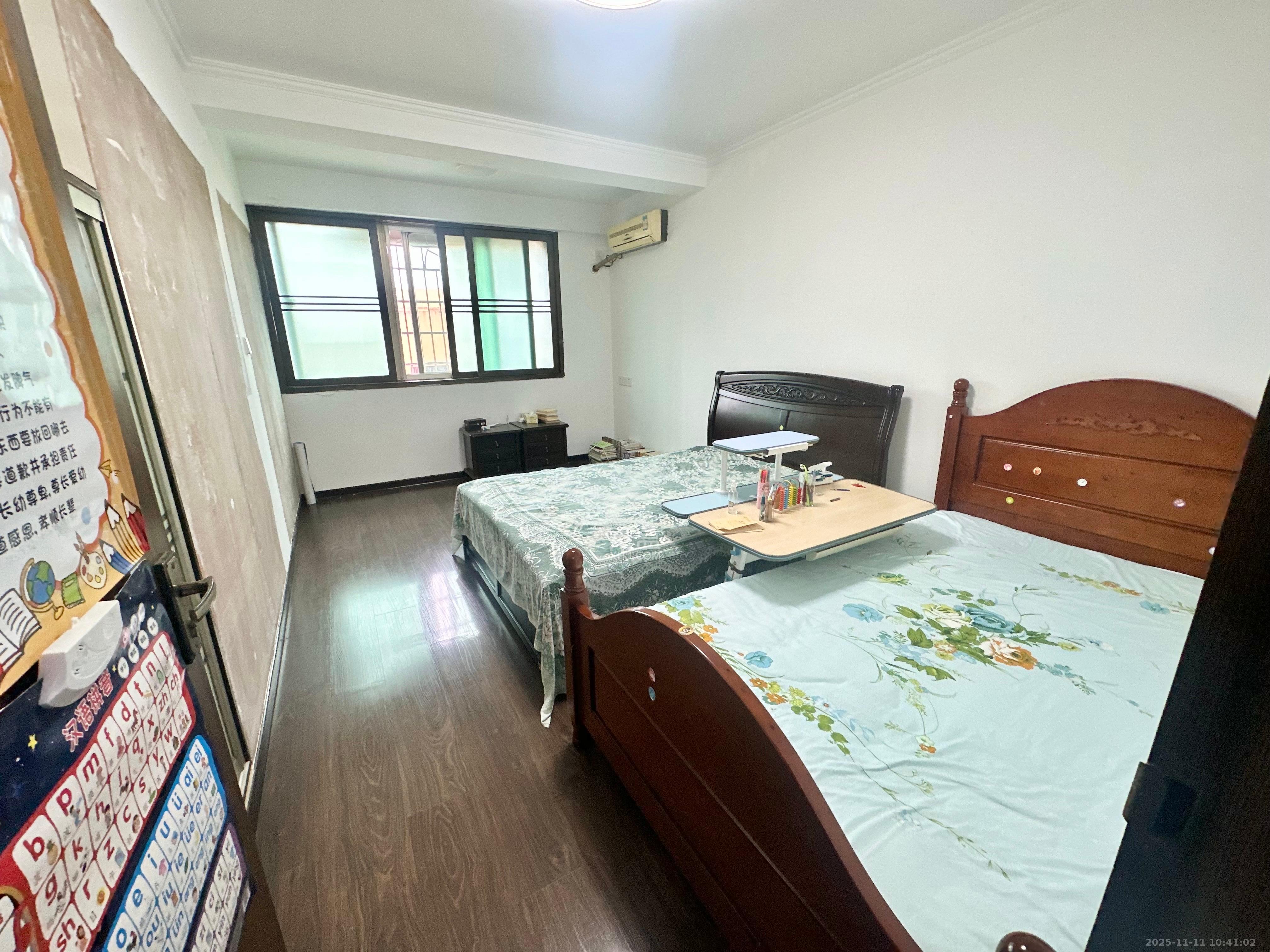 人造板厂宿舍（新河北堤1号）  3室1厅1卫    1700.0元/月室内图