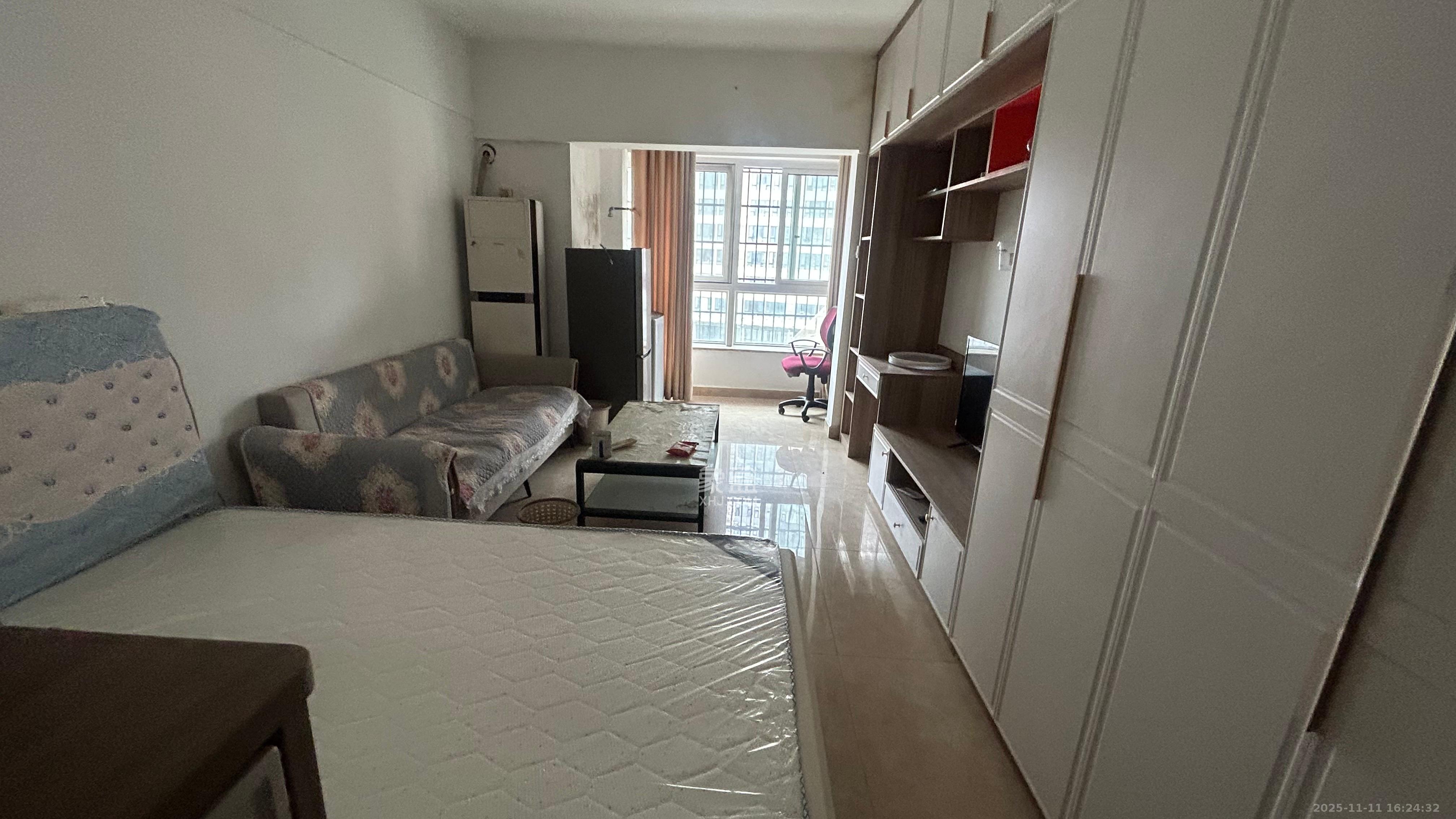 五矿紫湖香醍 1室1厅1卫 1100.0元/月 五矿紫湖香醍 1室1厅1卫 1100.0元/月室内图