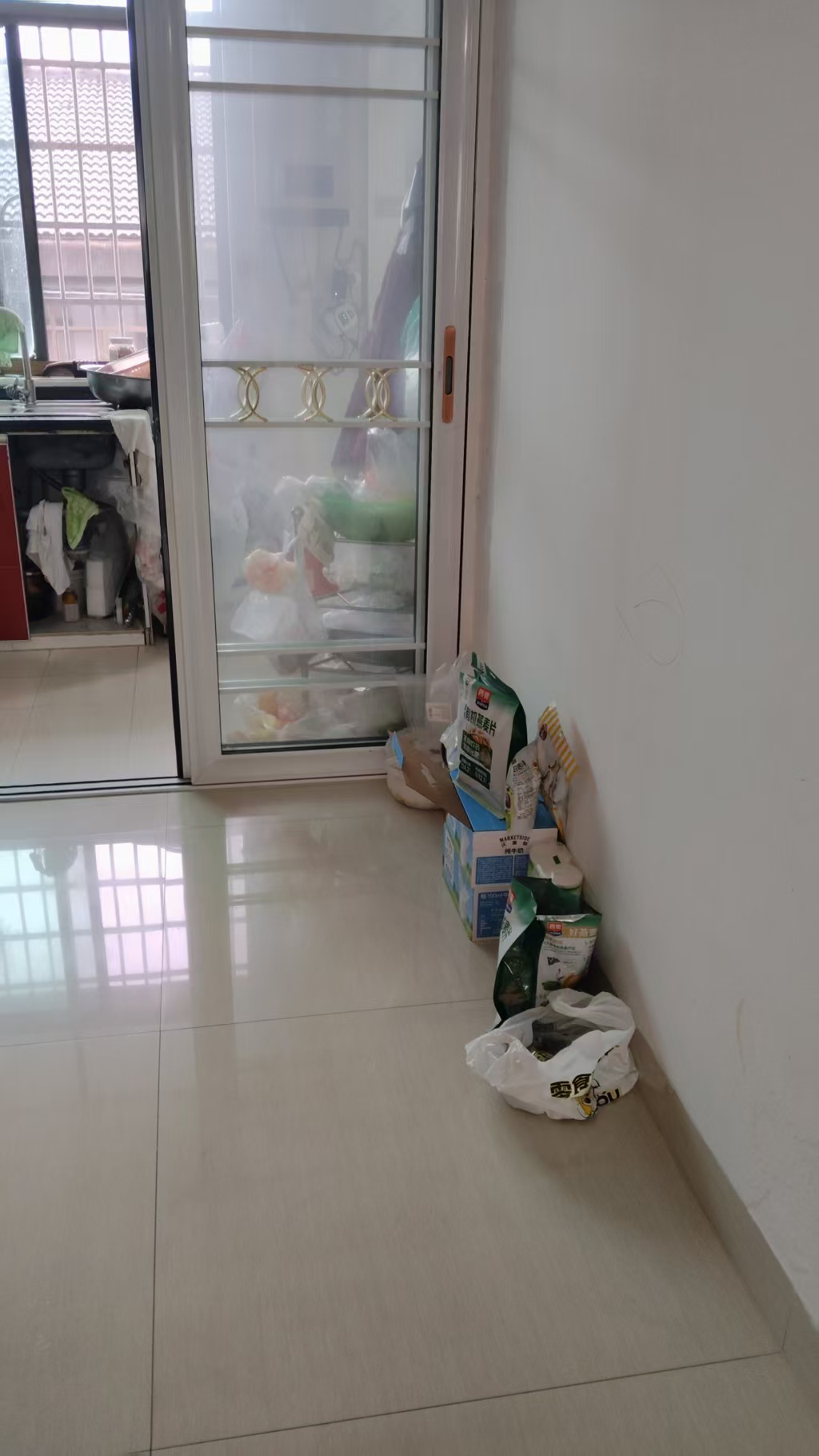 中电怡和苑  3室2厅2卫    2500.0元/月室内图