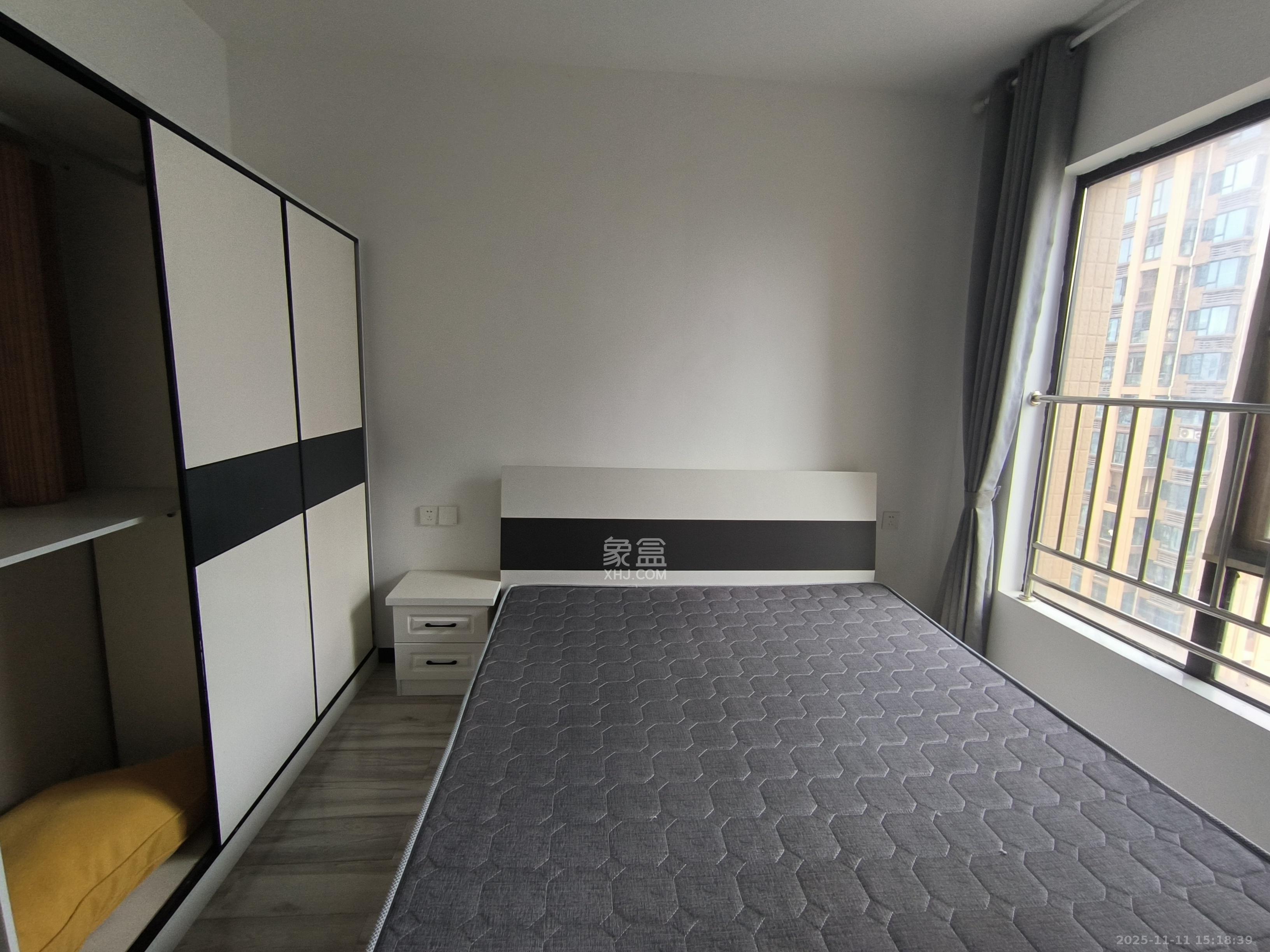 鸿邦国际城  3室2厅1卫    2000.0元/月室内图