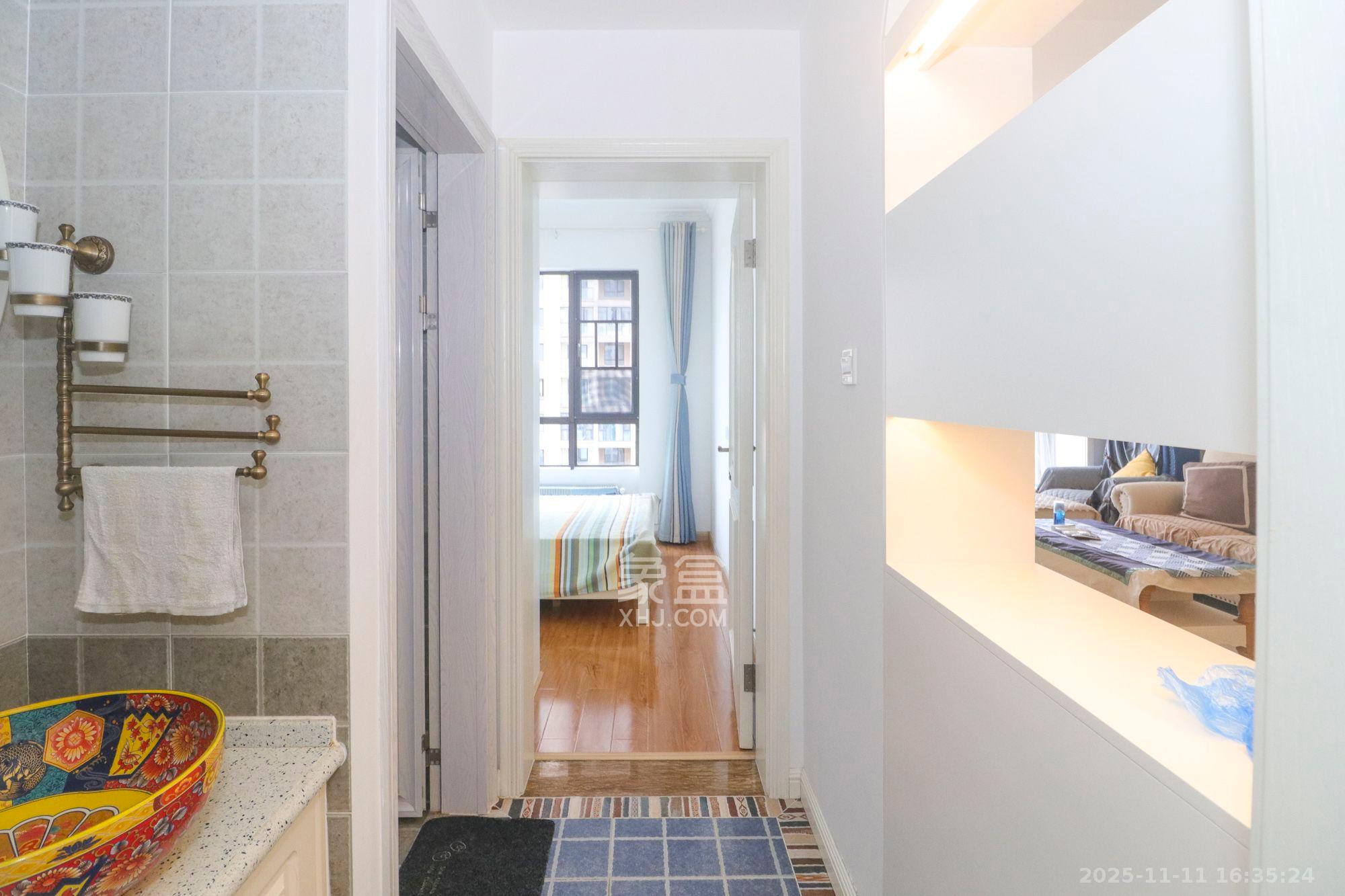 世茂外滩里（世茂铂翠湾三期）  3室2厅1卫    5300.0元/月室内图