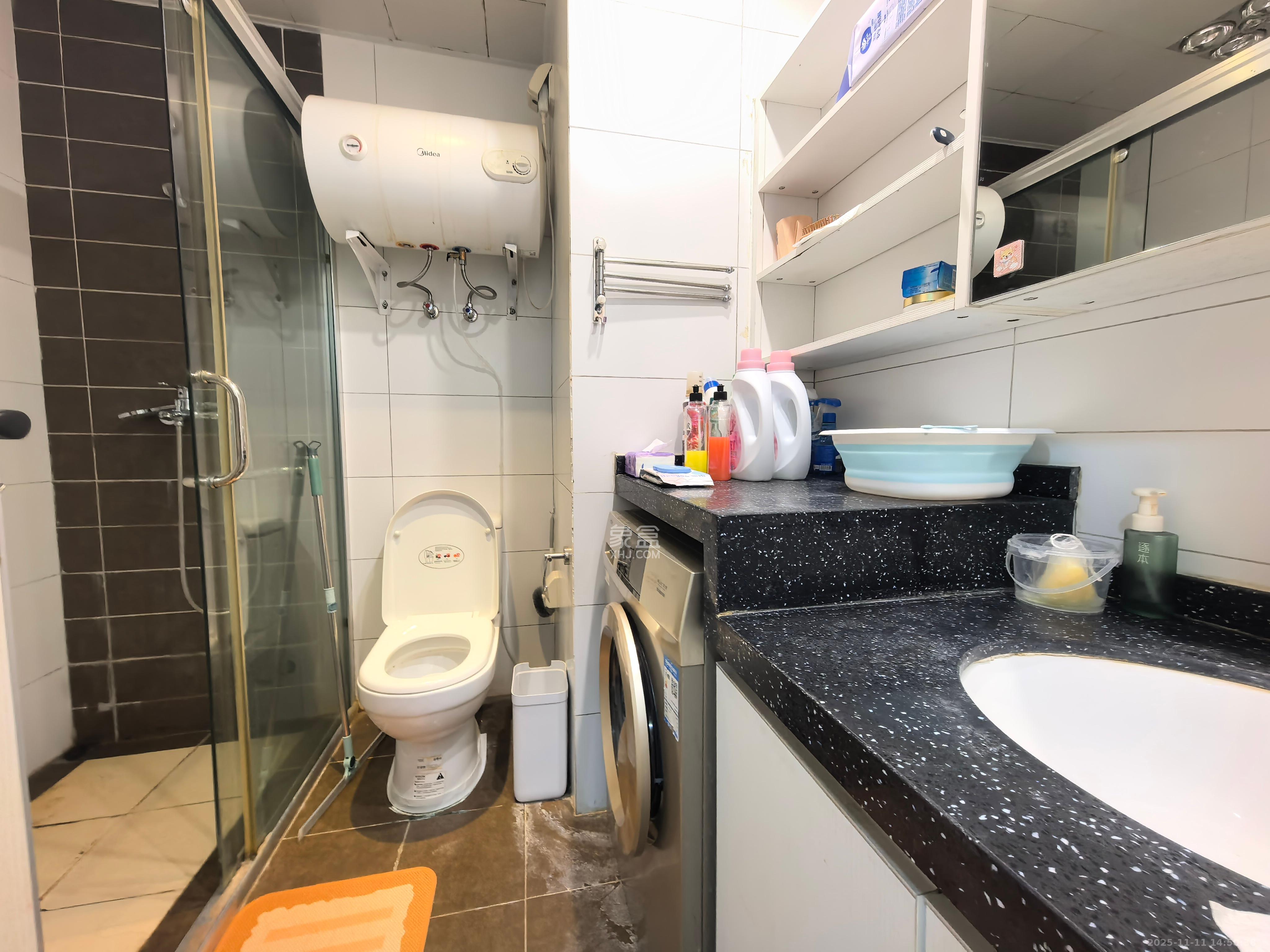 江山帝景哈佛  1室1厅1卫    1300.0元/月室内图