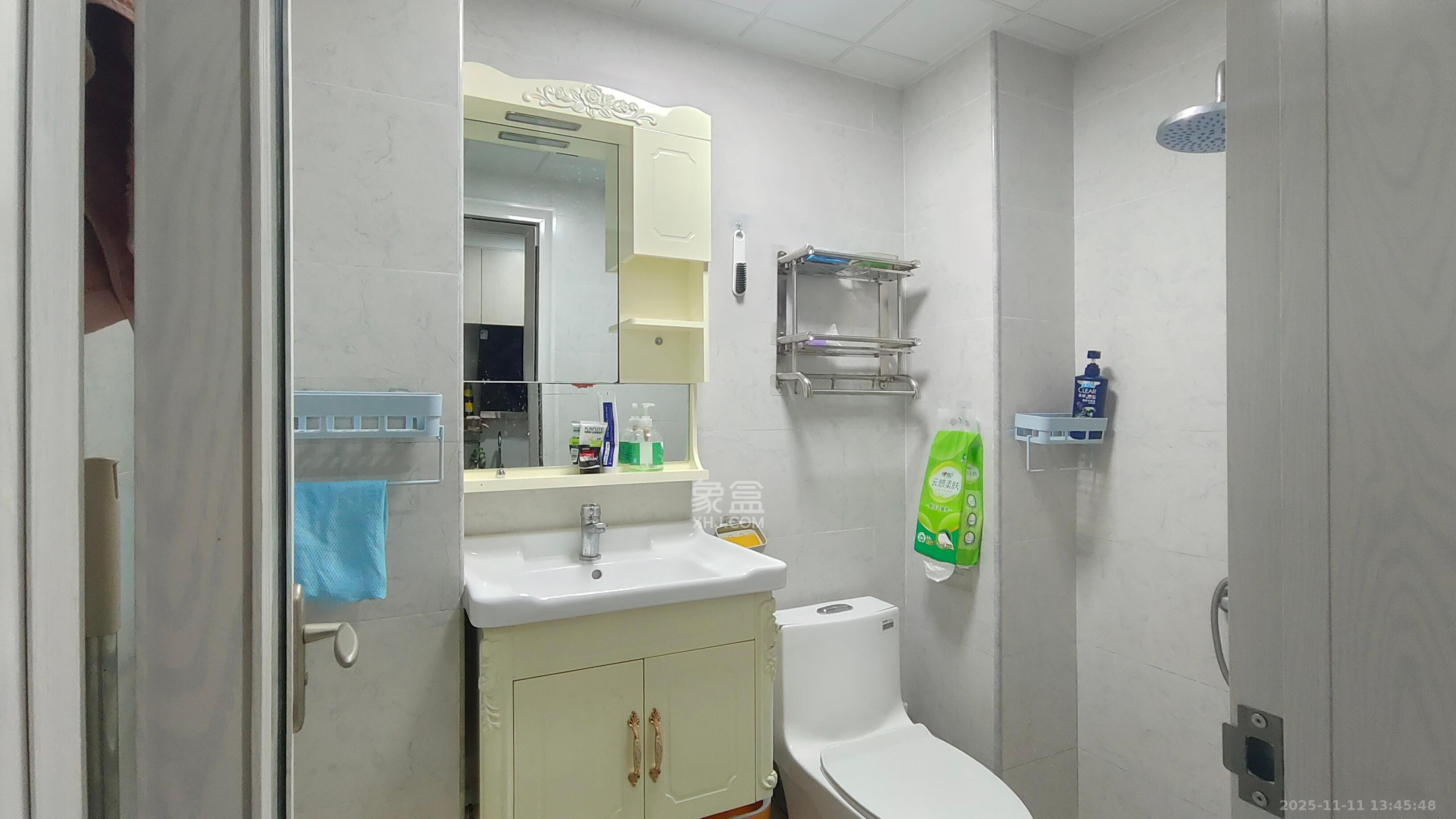 海德公园  1室1厅1卫    1300.0元/月室内图