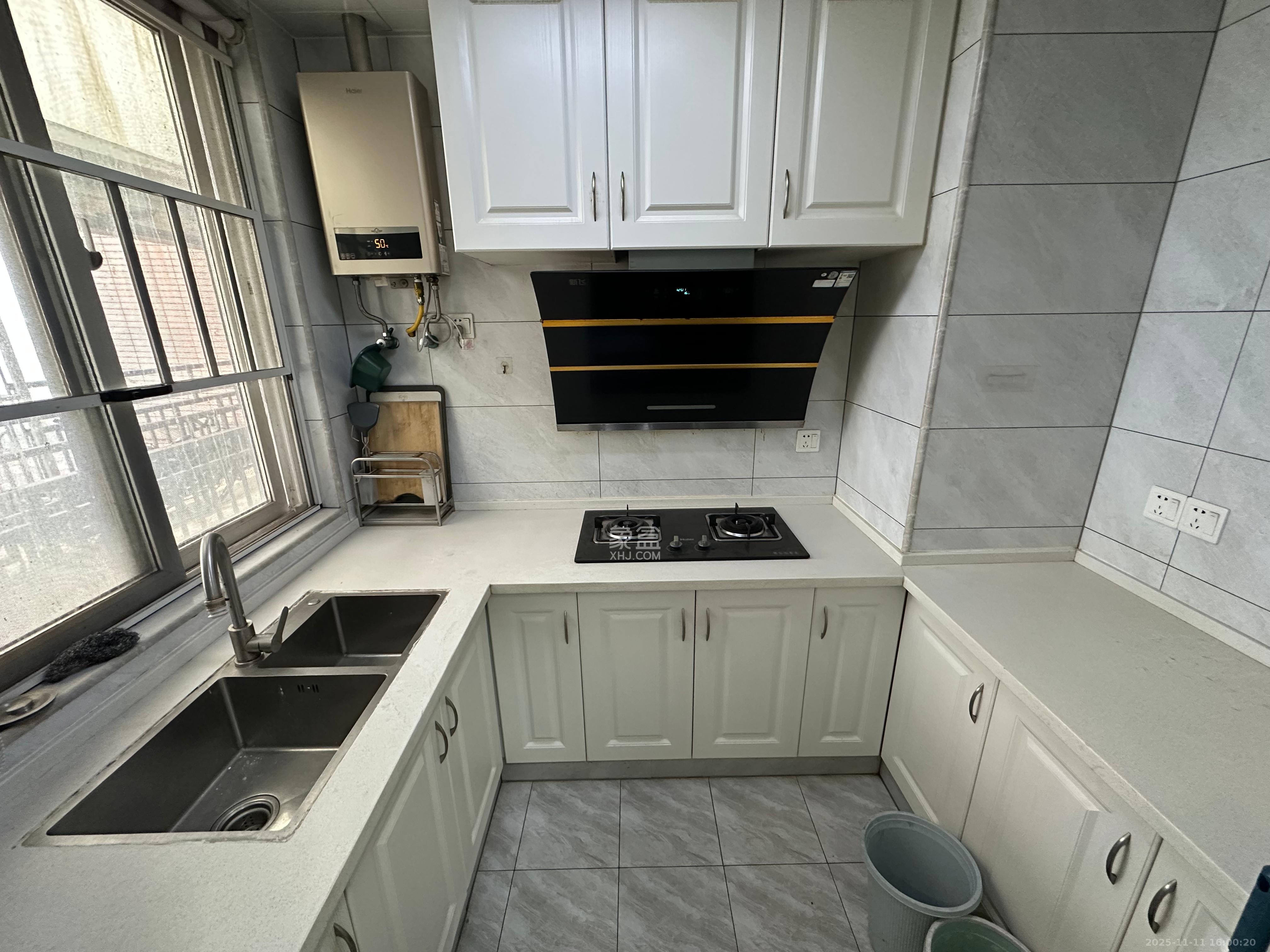 绿地海外滩一期  3室1厅1卫    1600.0元/月室内图