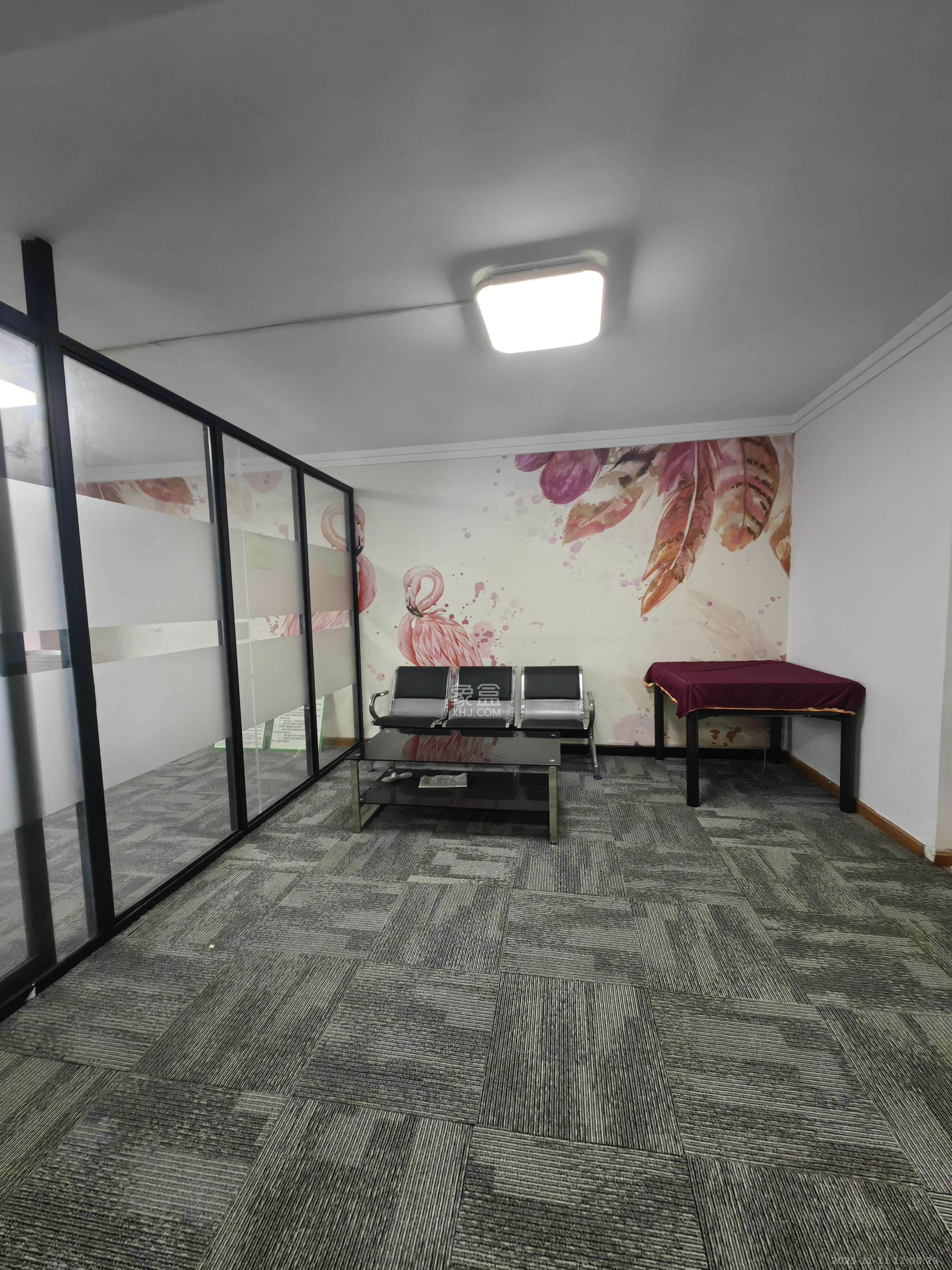 新时代广场  2室1厅1卫    4000.0元/月室内图