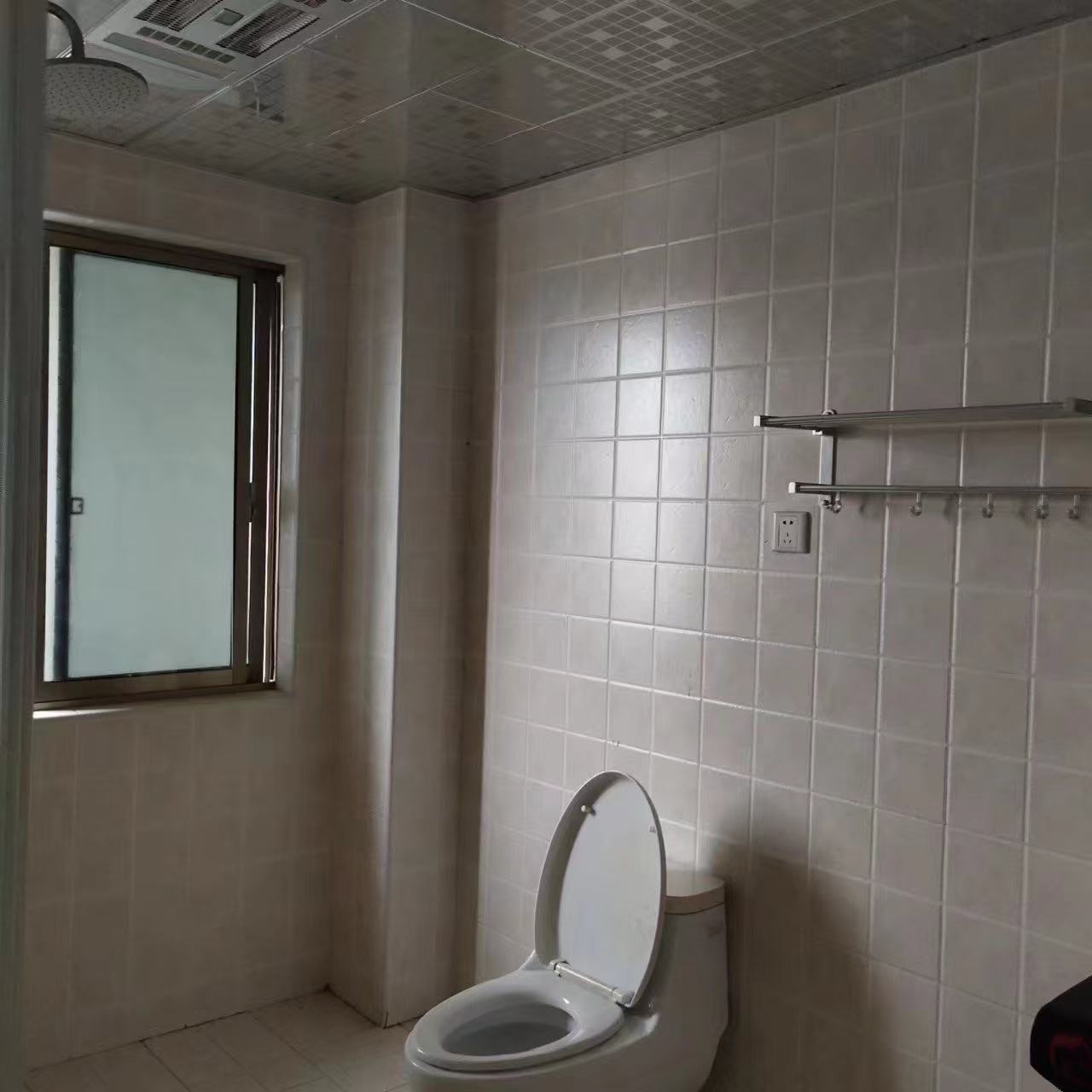 金源大厦  4室2厅1卫    1800.0元/月室内图