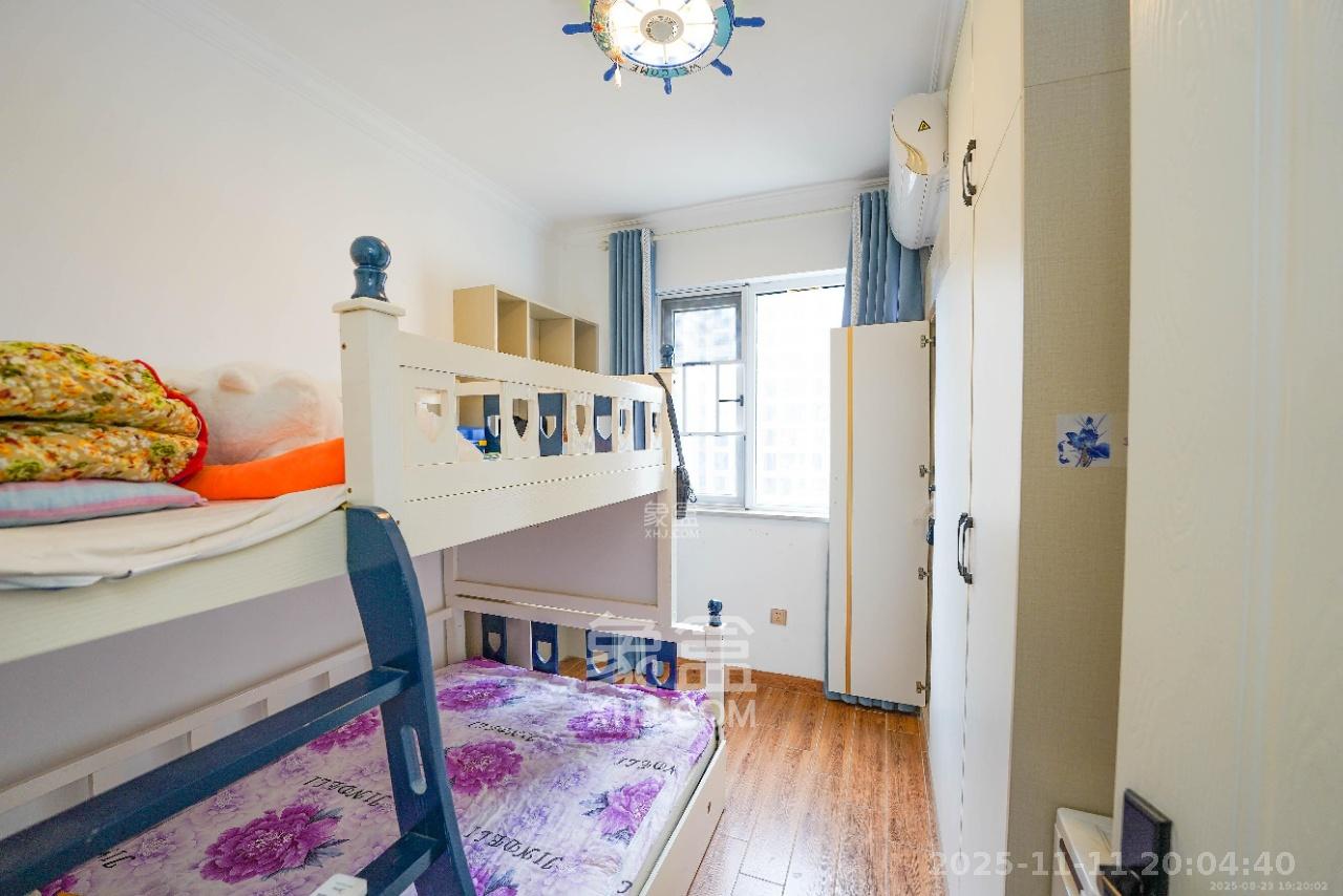 绿地新都会  2室1厅1卫    2000.0元/月室内图