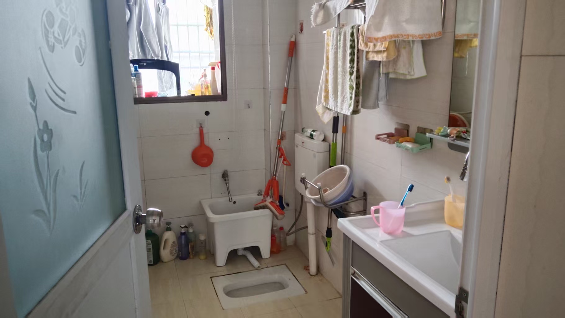 中电怡和苑  3室2厅2卫    2500.0元/月室内图