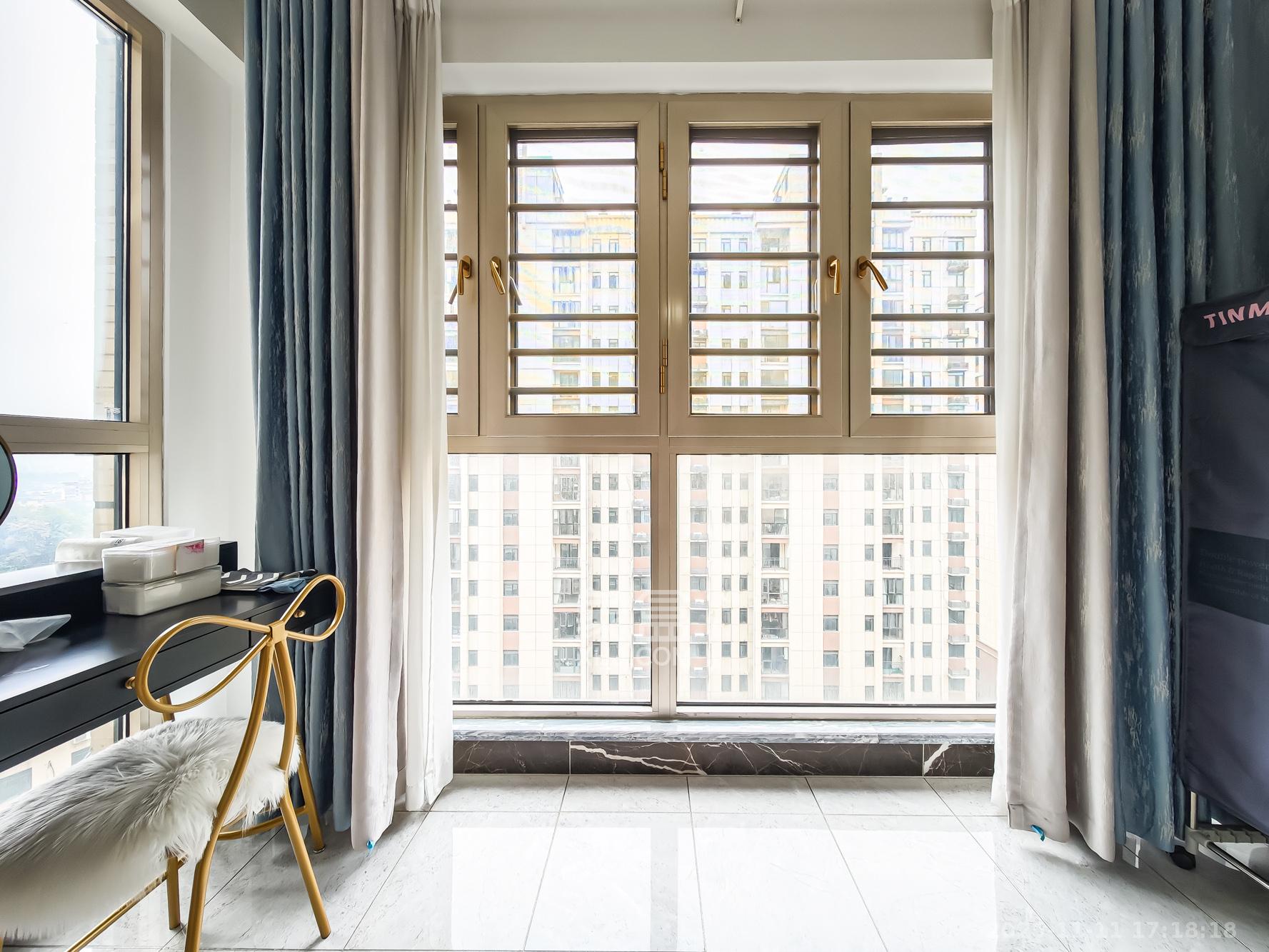 幸福考拉789 4室2厅2卫 135.0万 幸福考拉789 4室2厅2卫 135.0万阳台