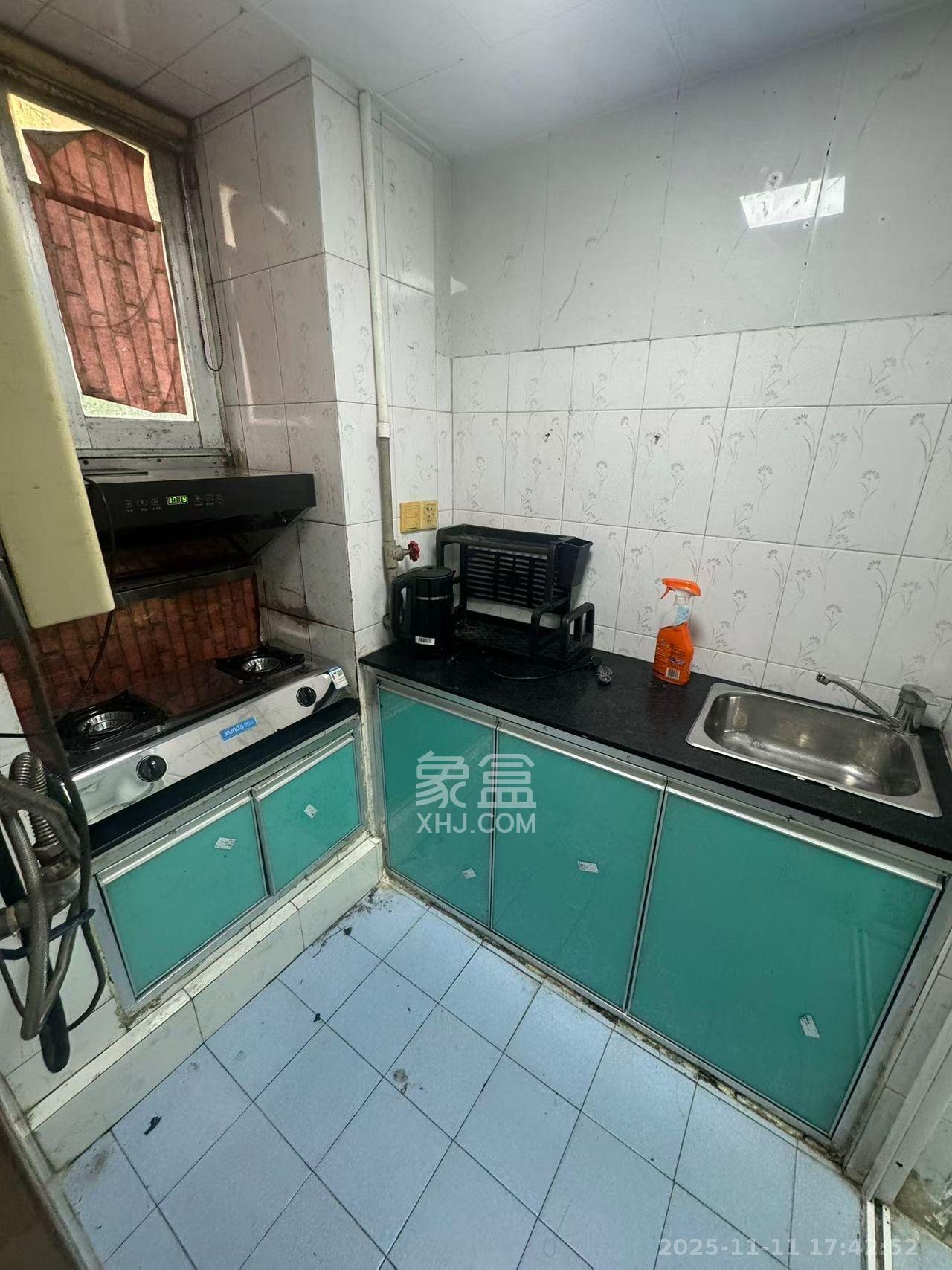 崇文里、崇圣里散盘  1室1厅1卫    1300.0元/月室内图