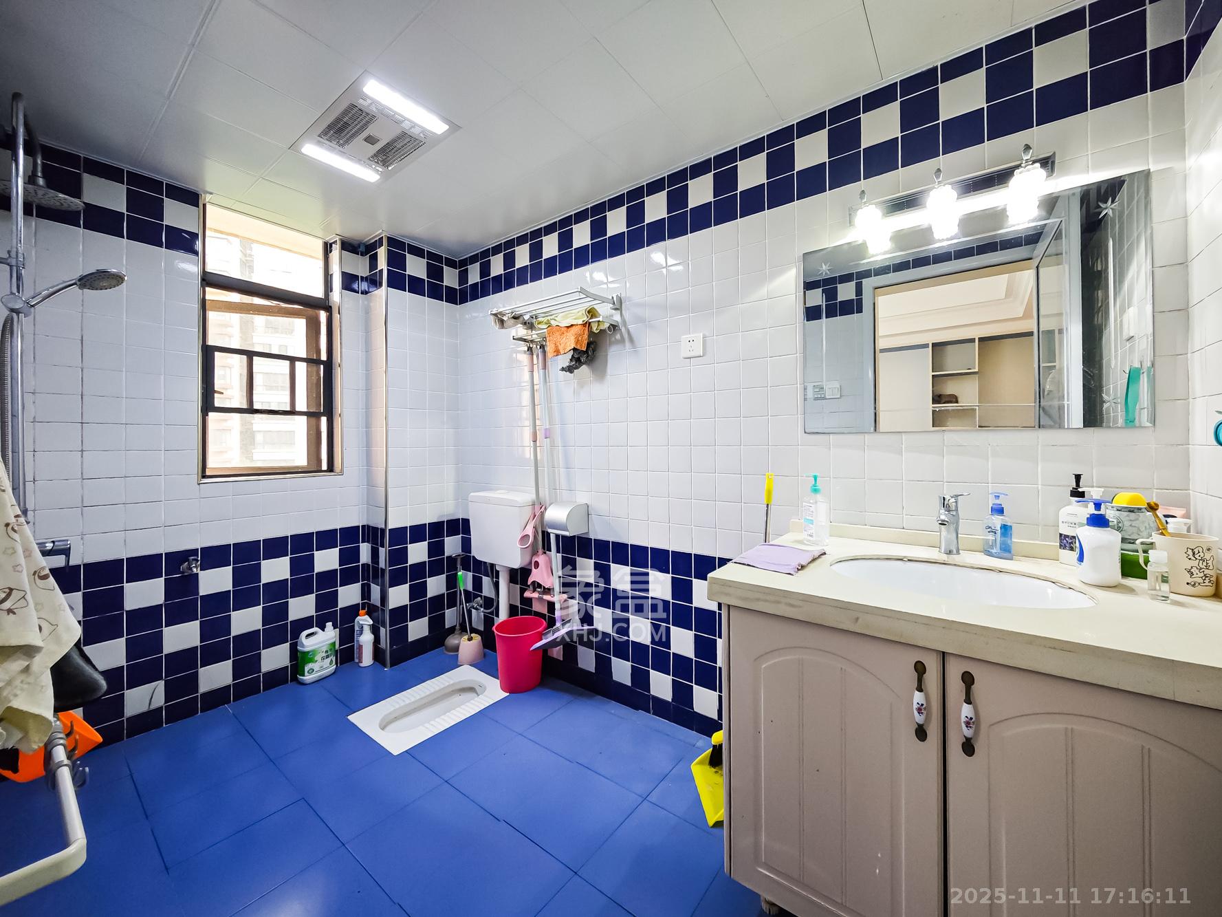 恒鑫山水卿卿  3室2厅2卫    88.0万卫生间