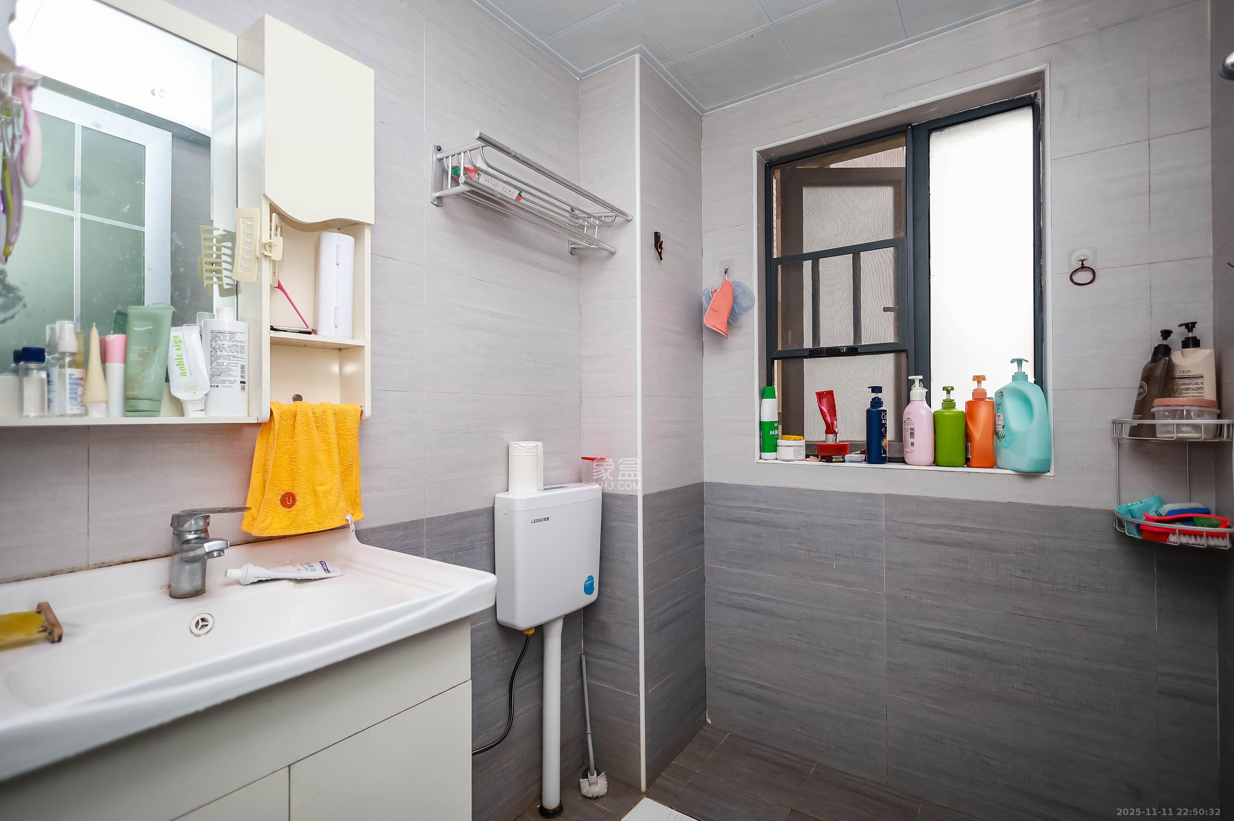 长房云时代  3室2厅1卫    2300.0元/月室内图