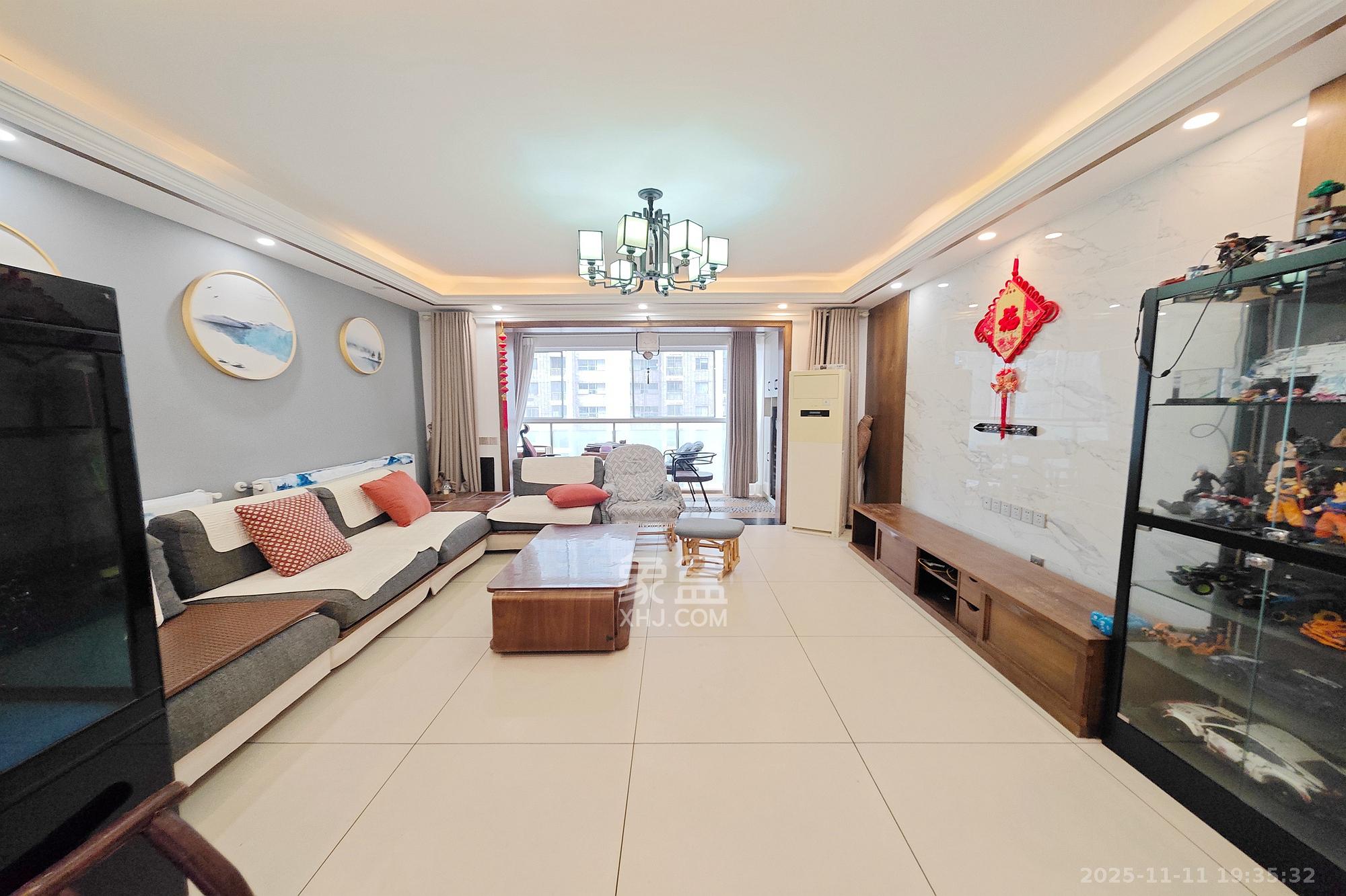 丽星景园 3室2厅2卫 110.0万 丽星景园 3室2厅2卫 110.0万客厅