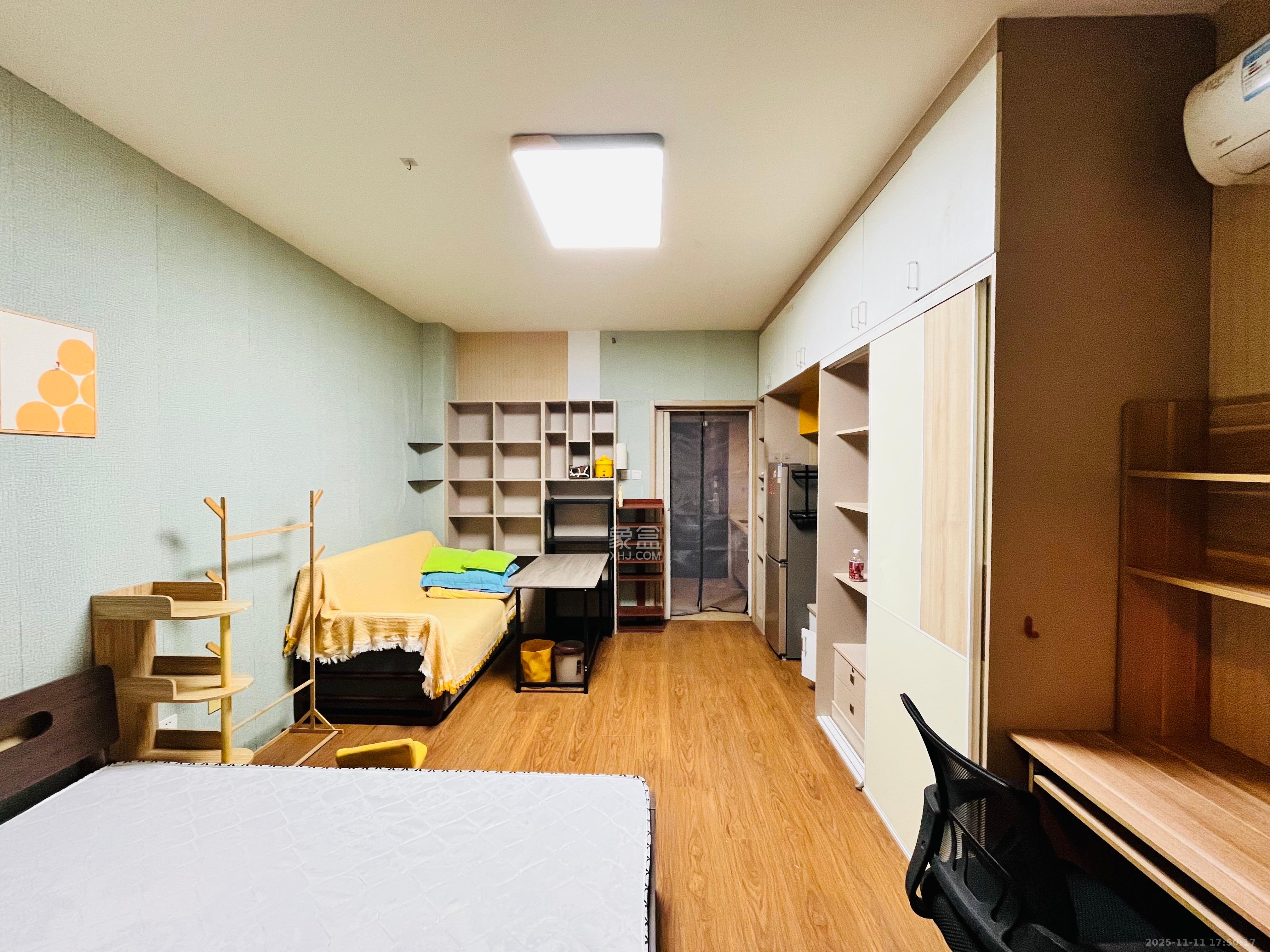 花漾年华（桂花园）  1室1厅1卫    1200.0元/月室内图