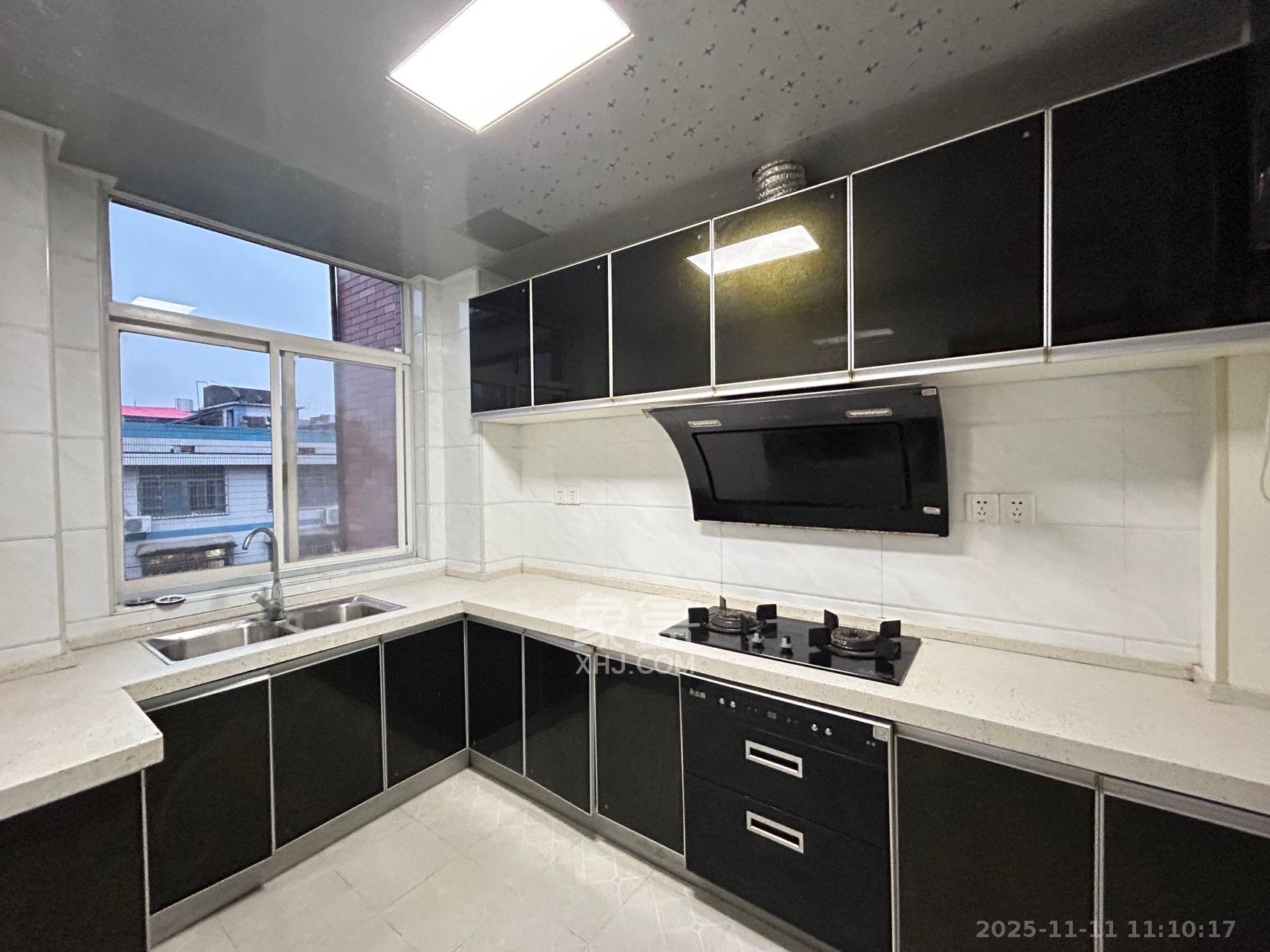 广厦新苑 4室2厅2卫 2500.0元/月 广厦新苑 4室2厅2卫 2500.0元/月室内图