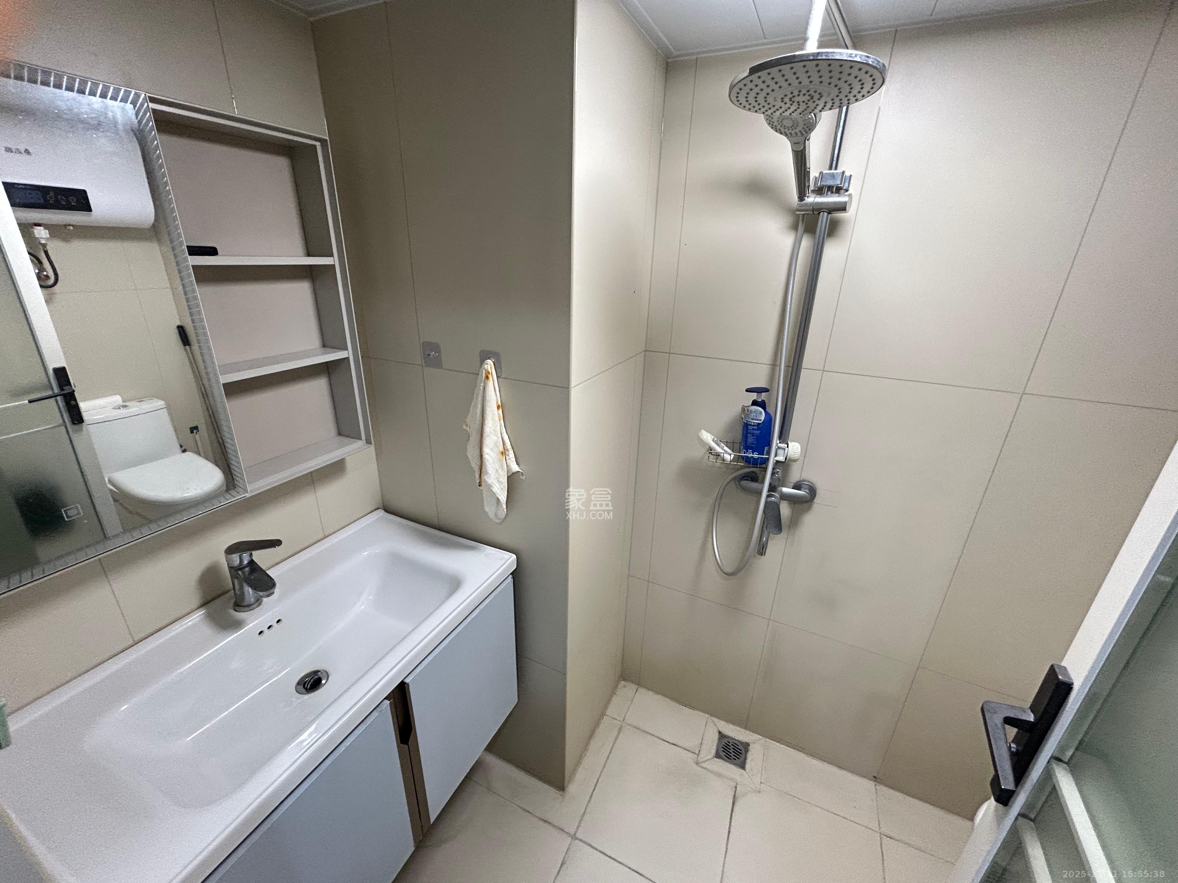 梅溪悦章  2室1厅1卫    2300.0元/月室内图