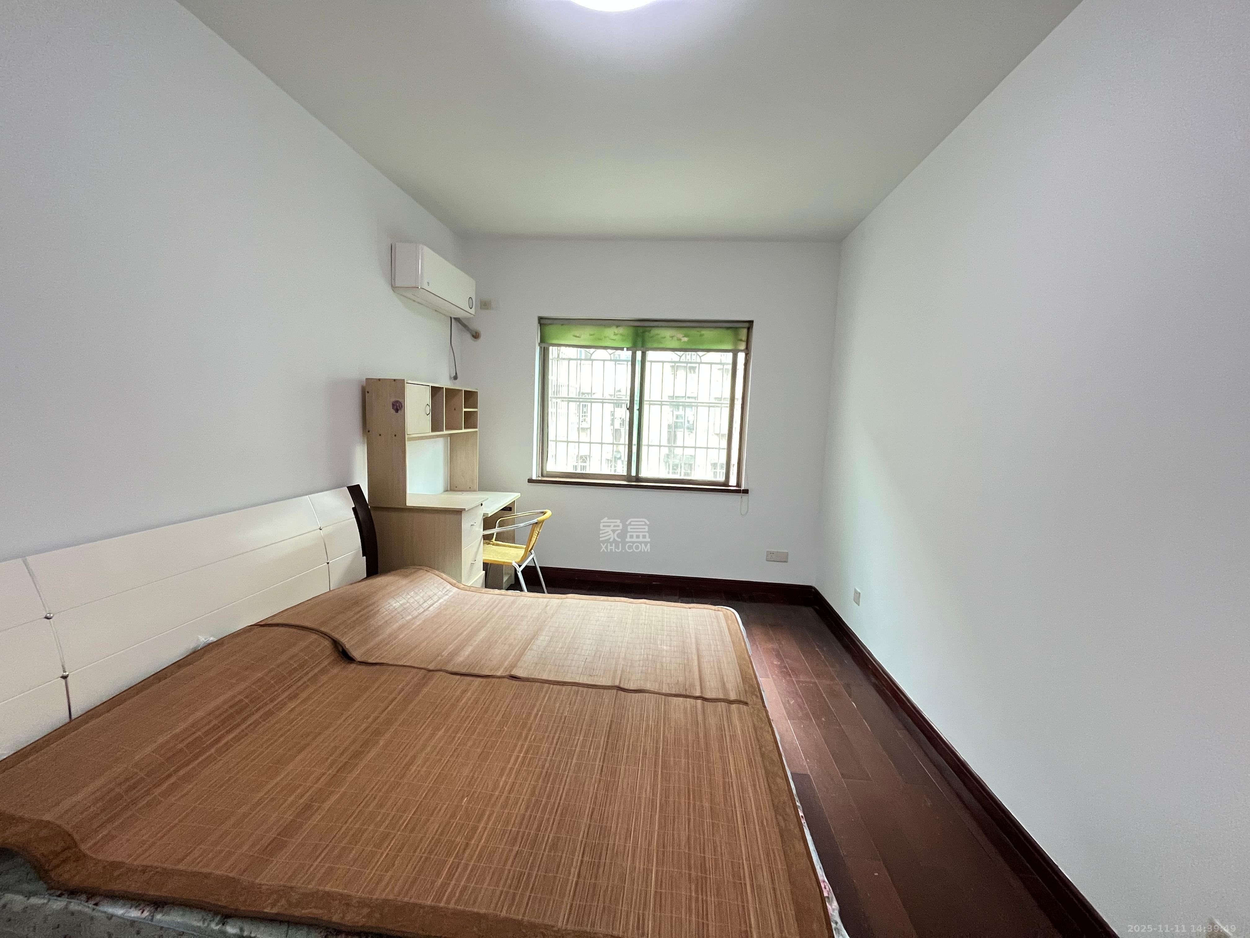 长沙市邮政宿舍（古汉邮局宿舍）  4室2厅2卫    2700.0元/月室内图