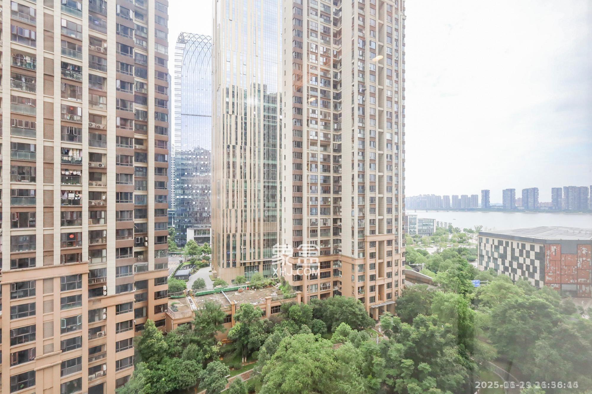 南山雍江汇(滨江国际新城) 4室2厅2卫 4000.0元/月 南山雍江汇(滨江国际新城) 4室2厅2卫 4000.0元/月室内图