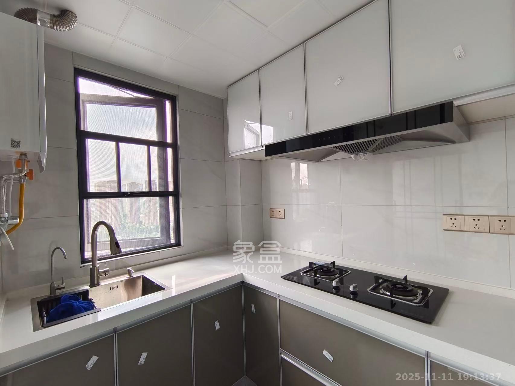 潇湘名城(新里程潇湘名城)  2室1厅1卫    2300.0元/月室内图