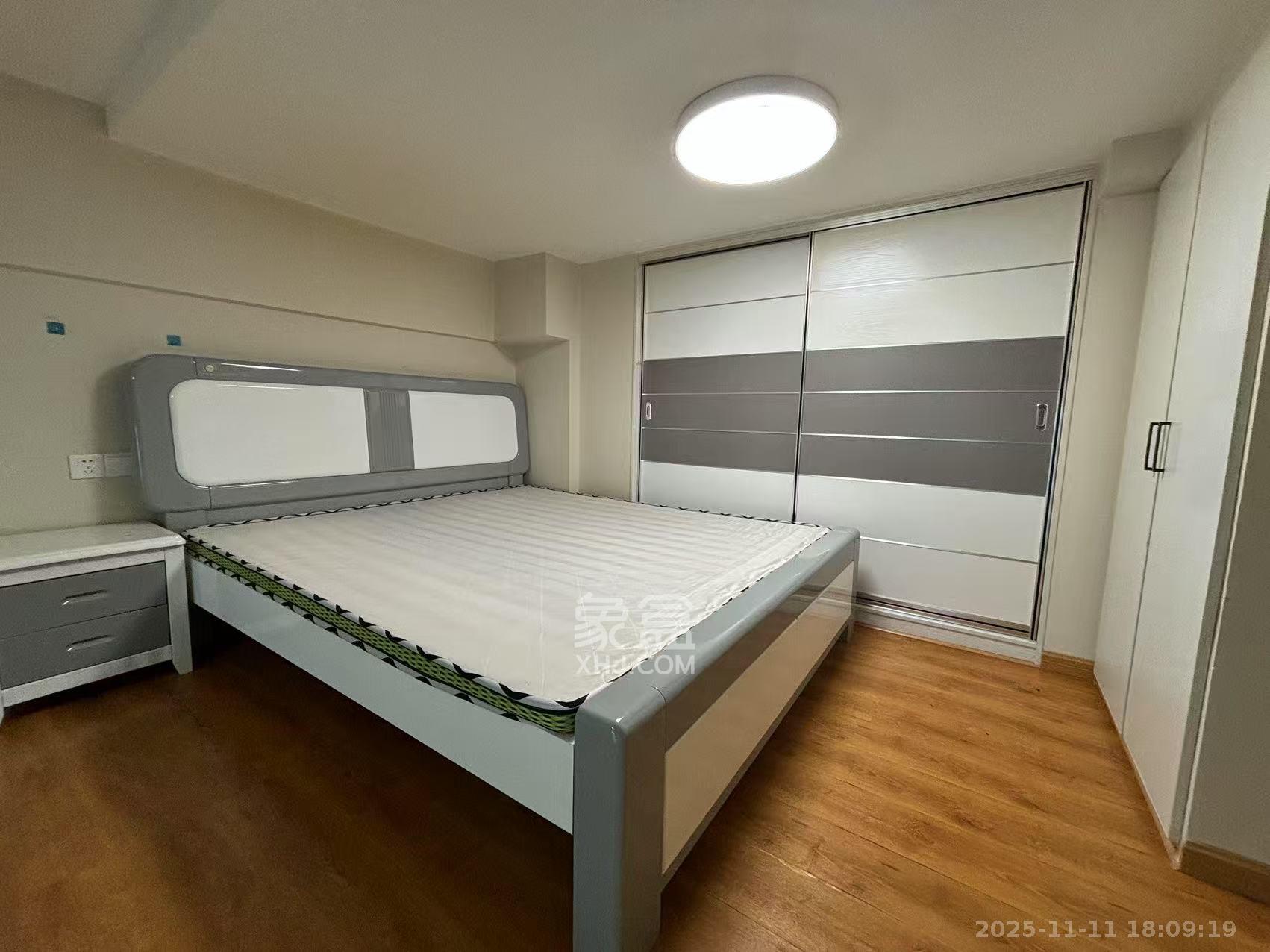 芙蓉万国城MOMA（卓越汇富苑）  1室1厅1卫    1600.0元/月室内图