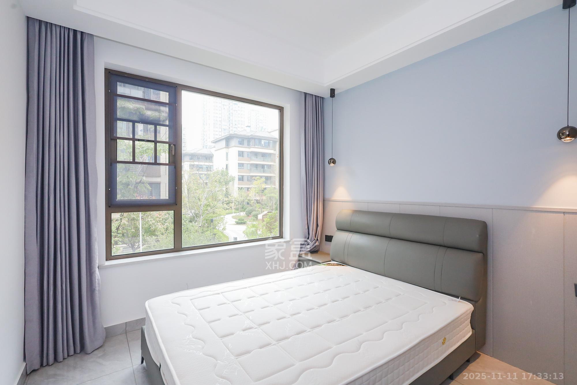 正荣滨江紫阙台  4室2厅3卫    330.0万卧室