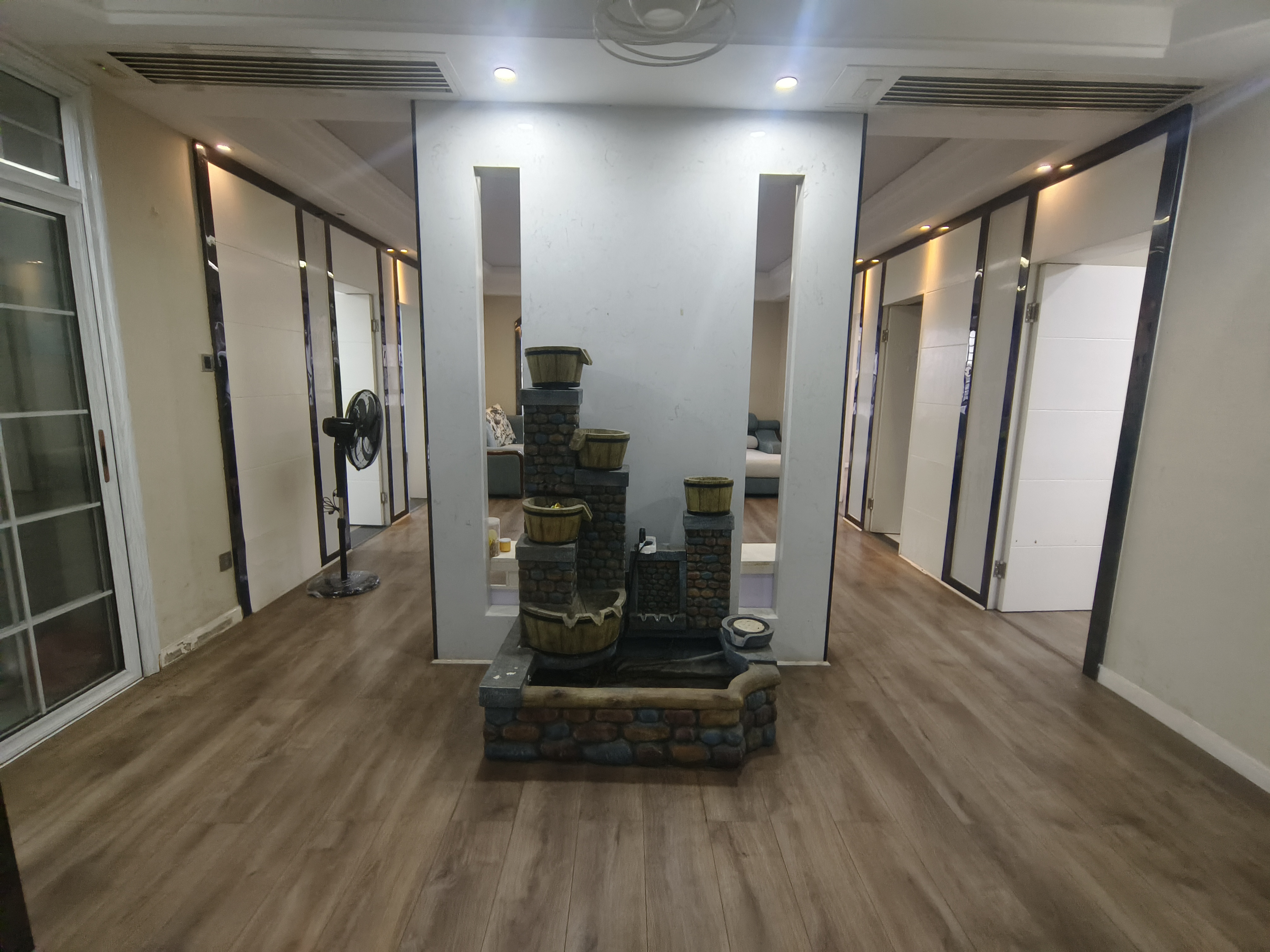 南苑上和二期  4室2厅1卫    99.0万客厅