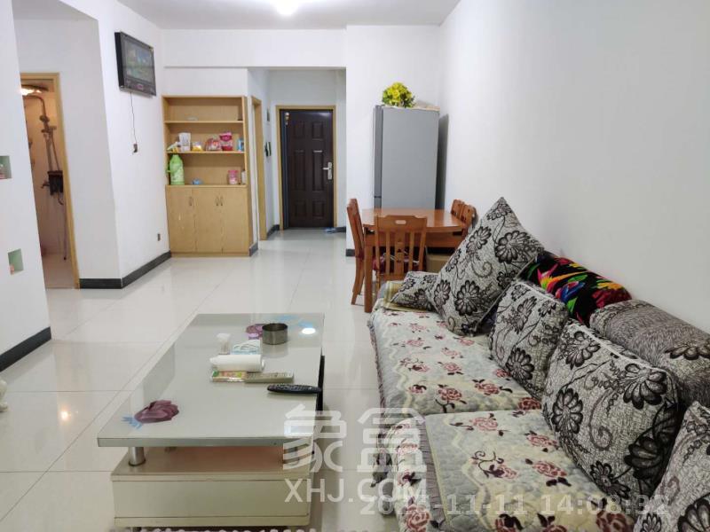 山水湾  2室2厅1卫    1600.0元/月室内图