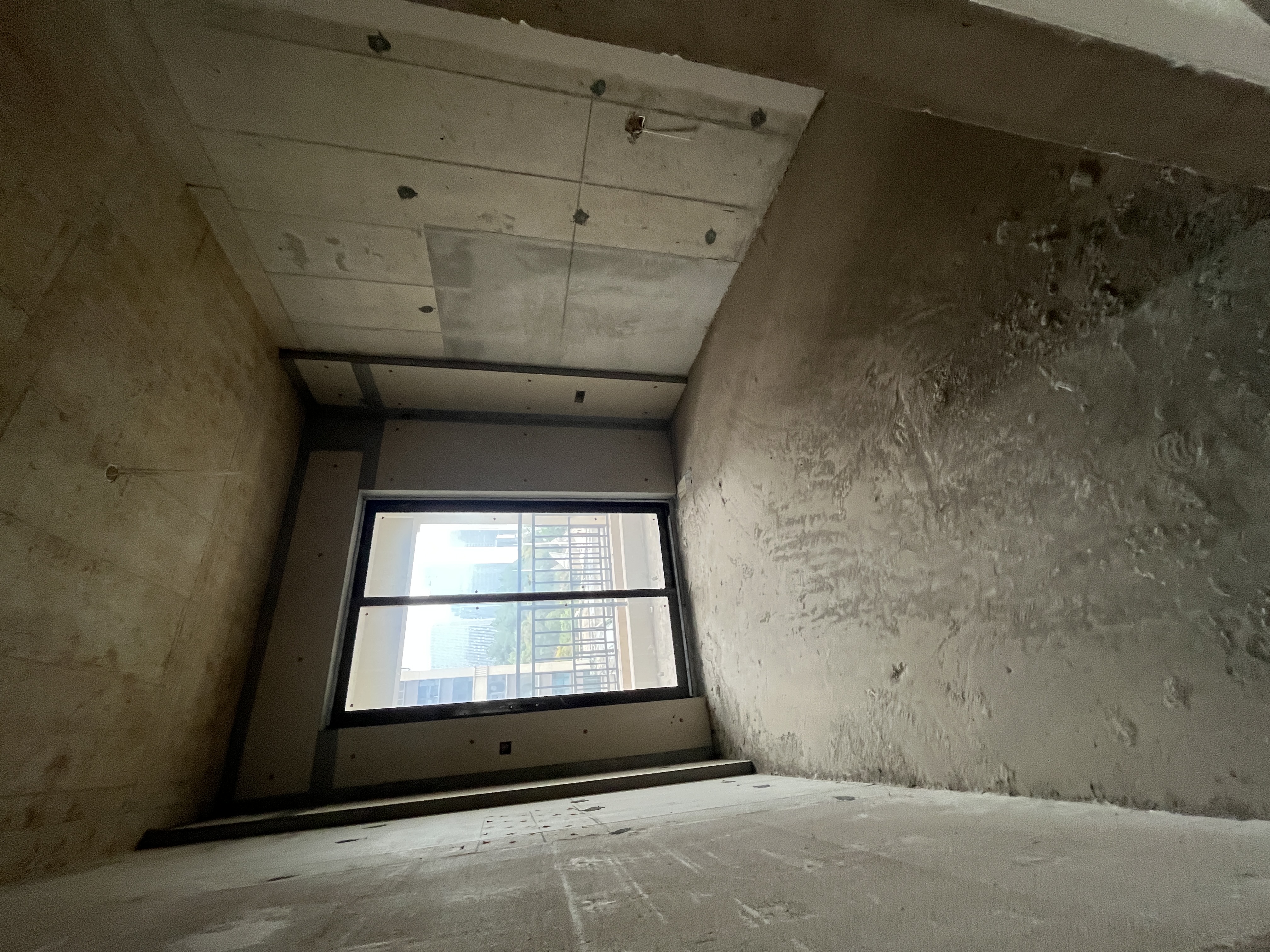 中泰天境  4室2厅2卫    89.0万客厅