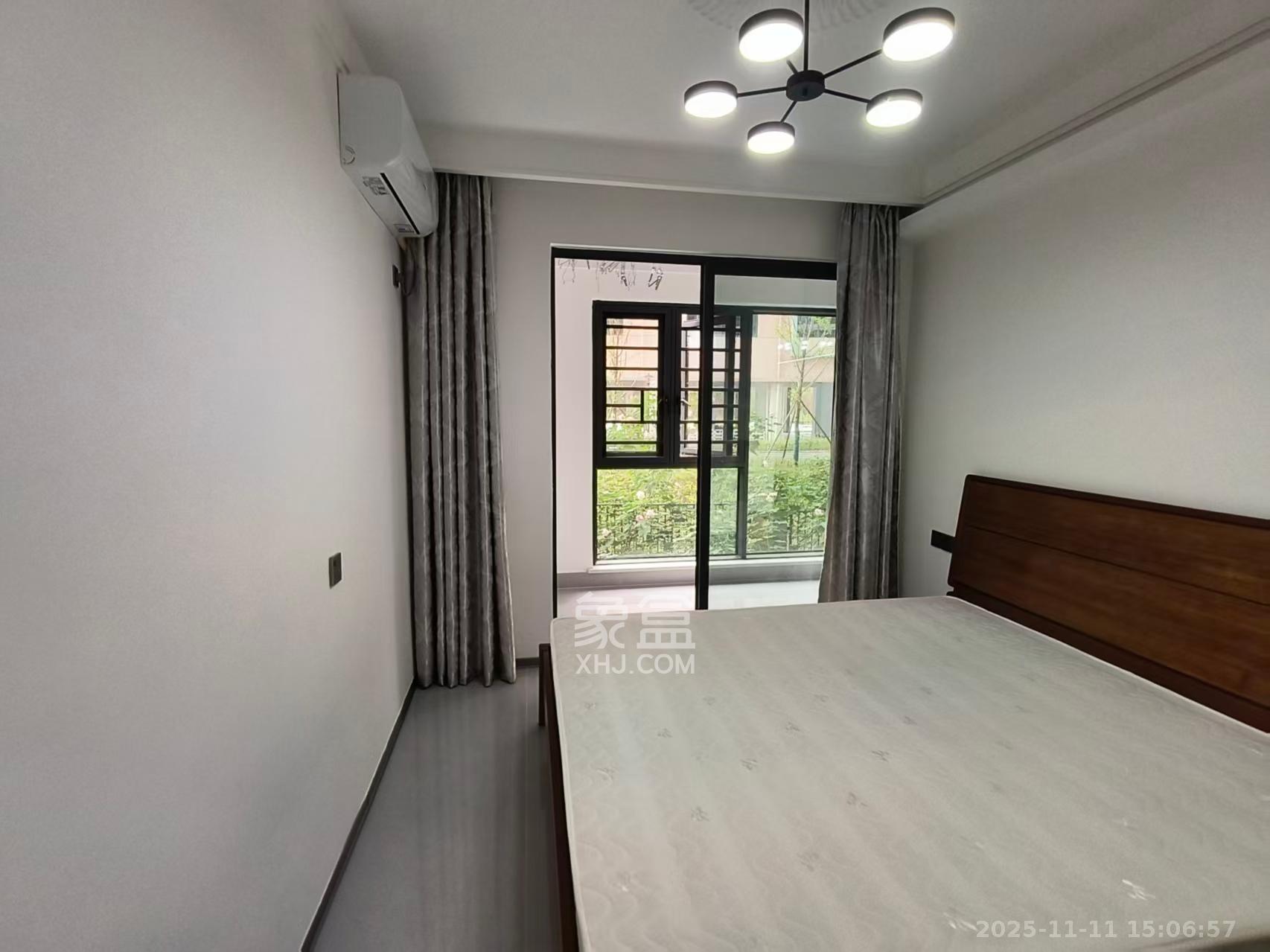 旭辉雨金广场  4室2厅1卫    3100.0元/月室内图