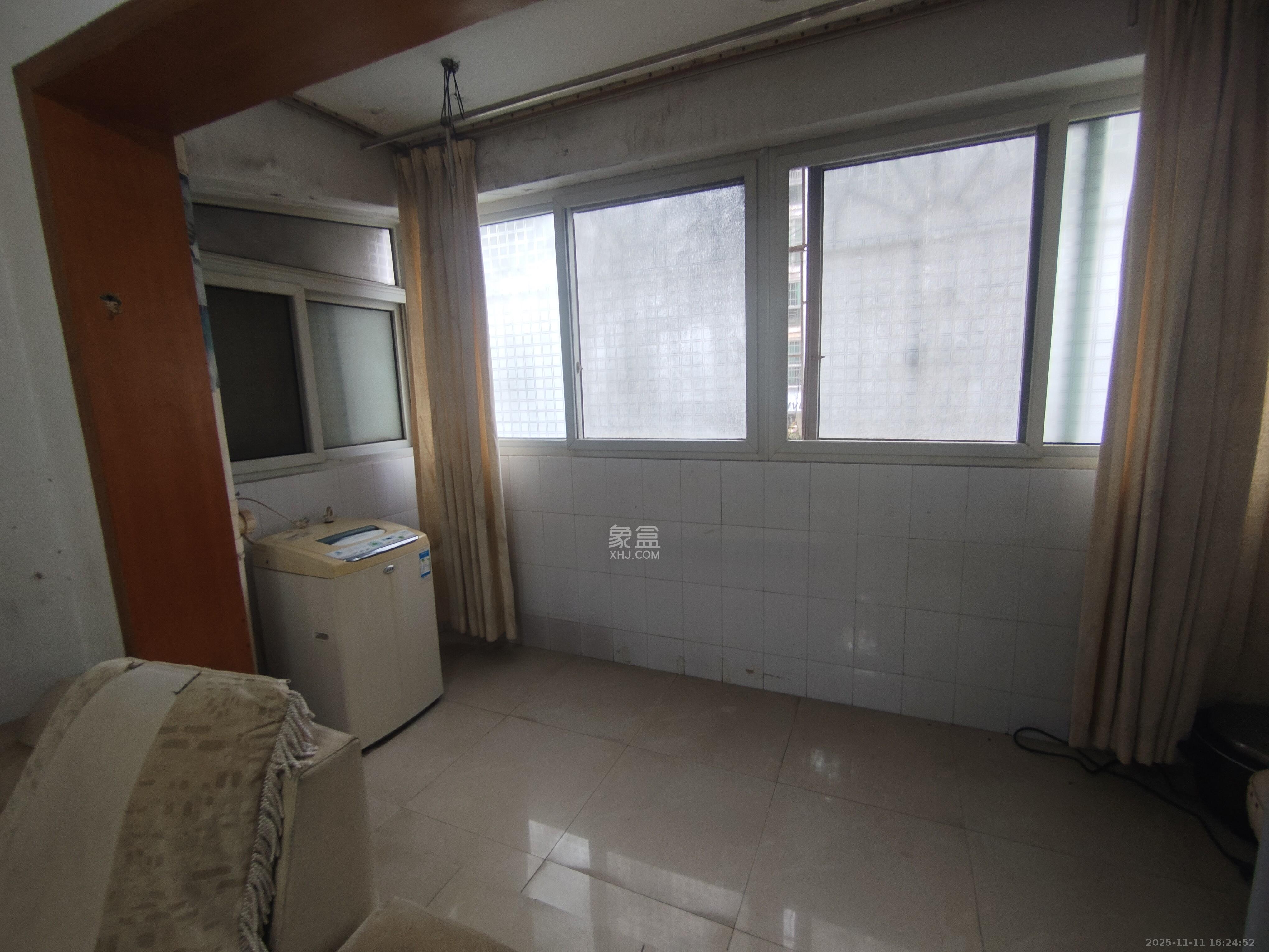 广福园 3室2厅1卫 1800.0元/月 广福园 3室2厅1卫 1800.0元/月室内图