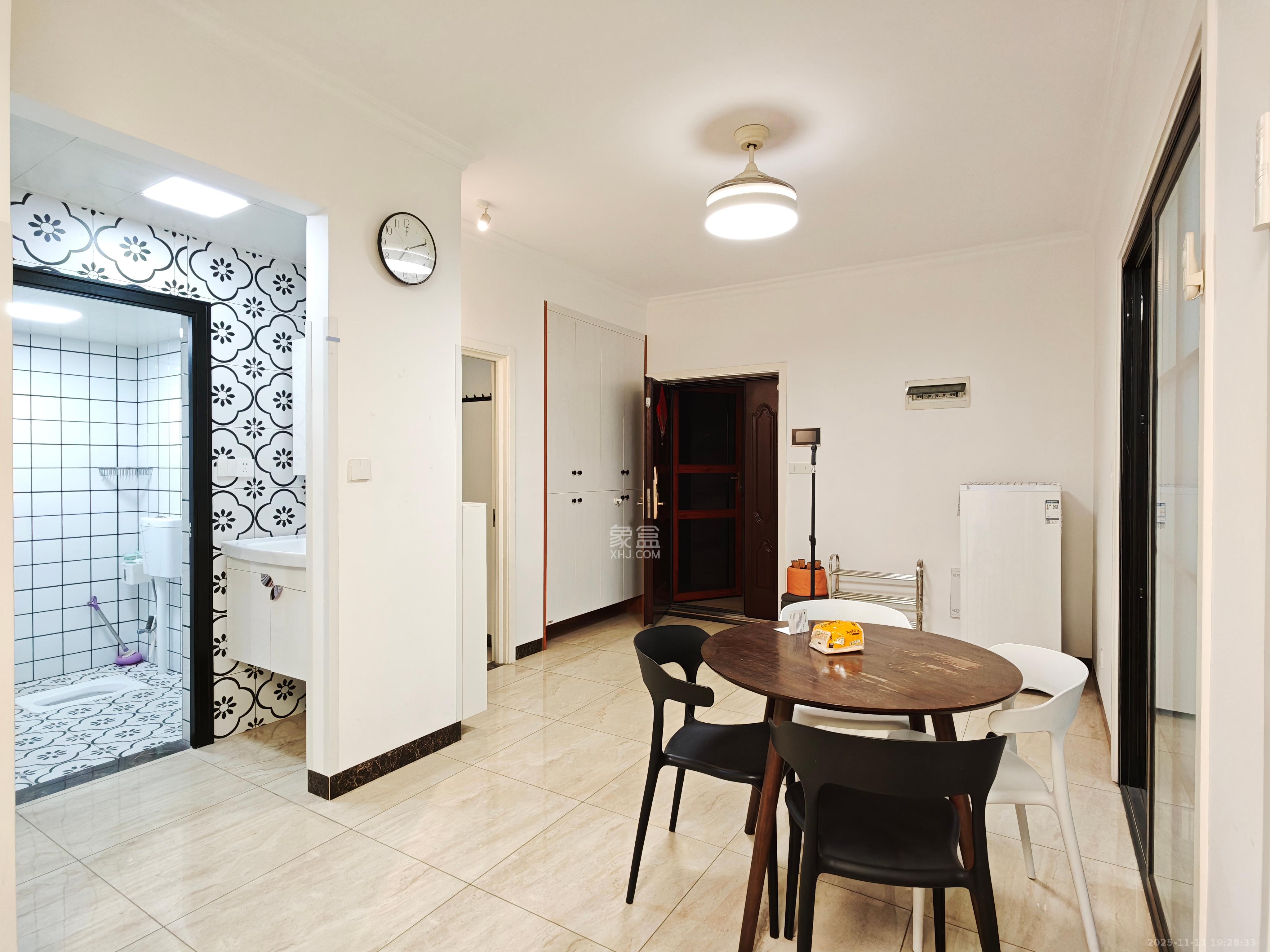 五矿万境水岸五期(五矿万境水岸文苑) 2室2厅1卫 2400.0元/月 五矿万境水岸五期(五矿万境水岸文苑) 2室2厅1卫 2400.0元/月室内图