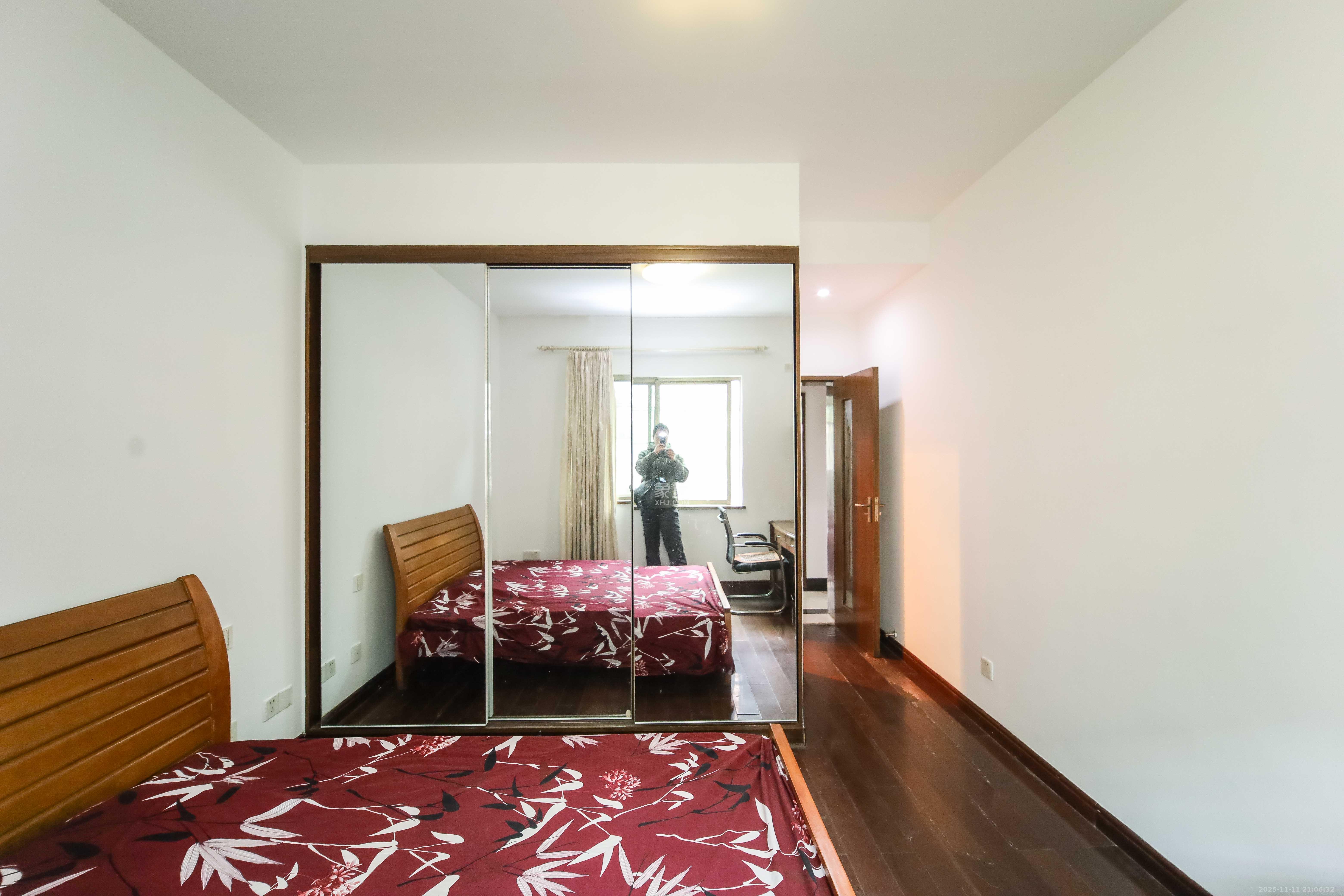 长沙市邮政宿舍(古汉邮局宿舍) 4室2厅2卫 92.8万 长沙市邮政宿舍(古汉邮局宿舍) 4室2厅2卫 92.8万卧室