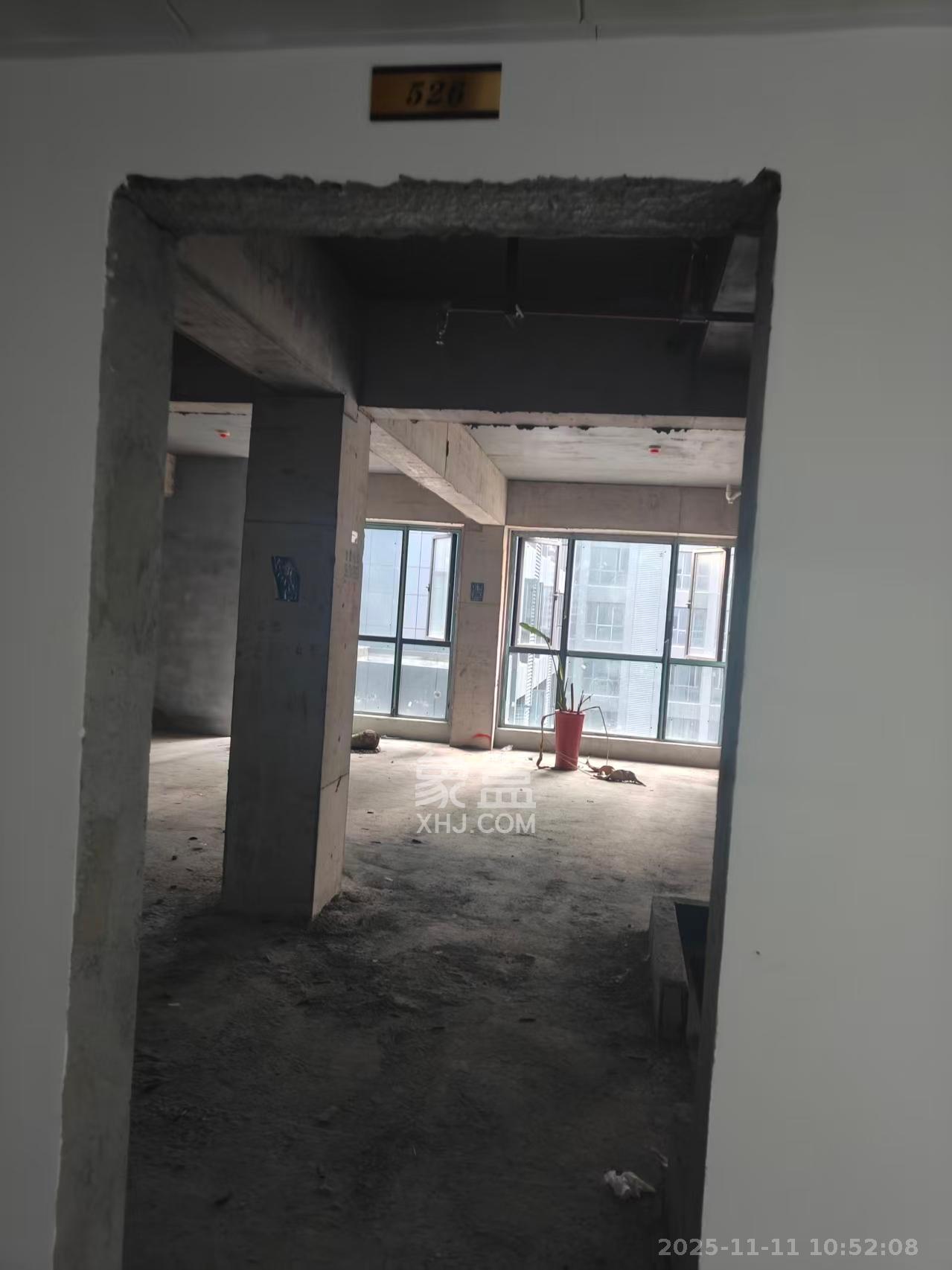 星沙算中心  1室1厅1卫    1400.0元/月室内图