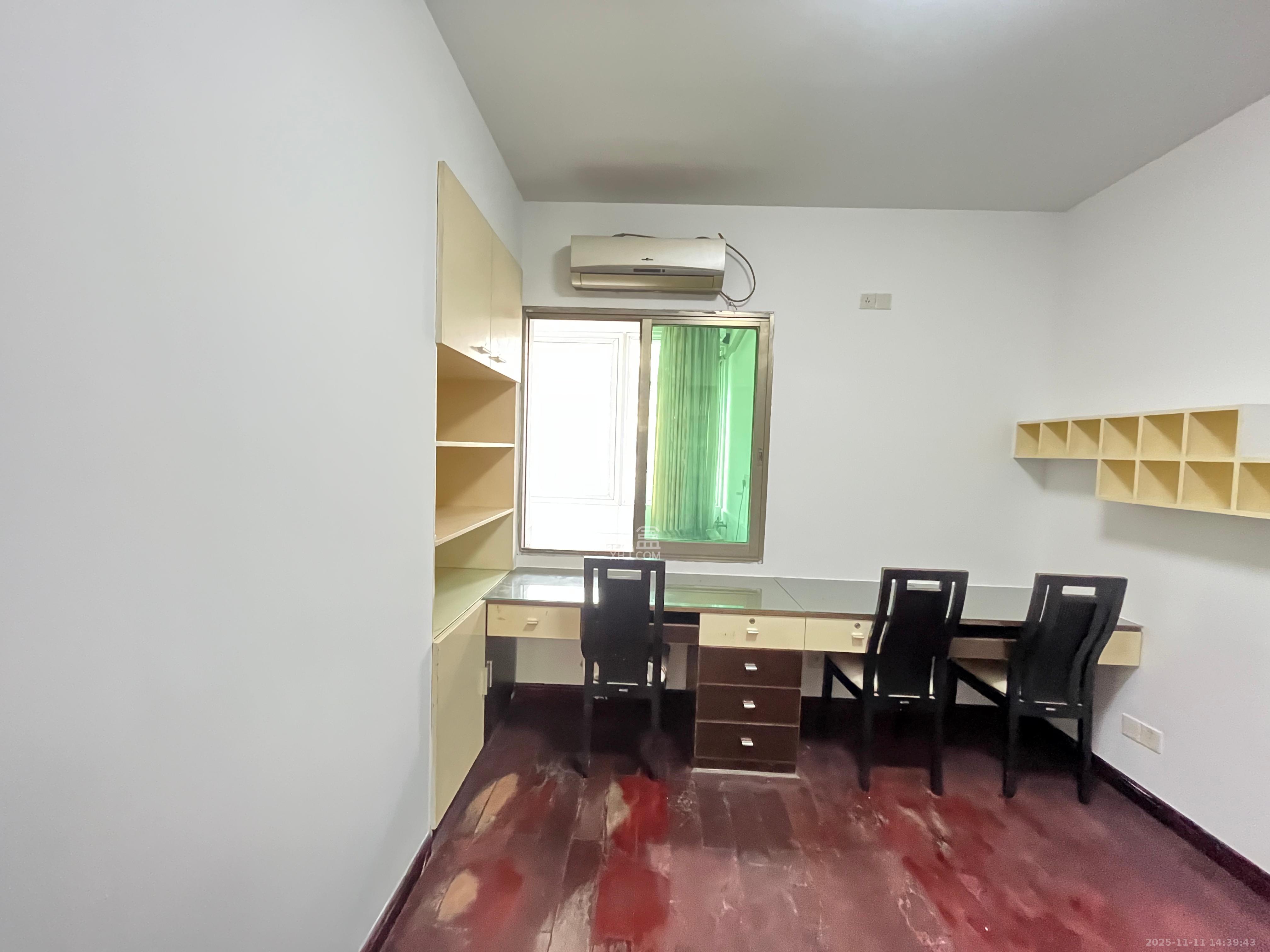 长沙市邮政宿舍（古汉邮局宿舍）  4室2厅2卫    2700.0元/月室内图