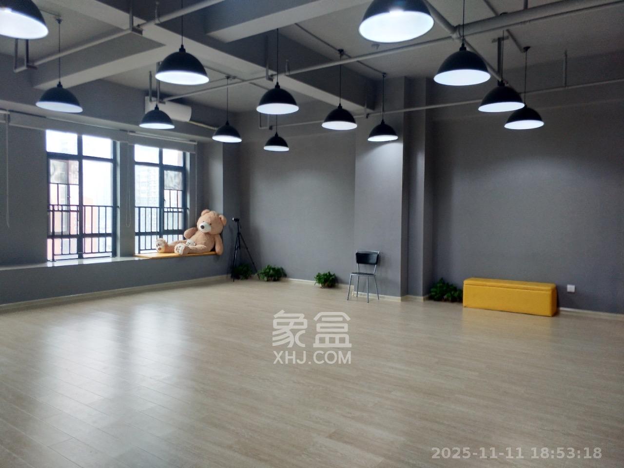 荣悦台 1室1厅1卫 2200.0元/月 荣悦台 1室1厅1卫 2200.0元/月室内图