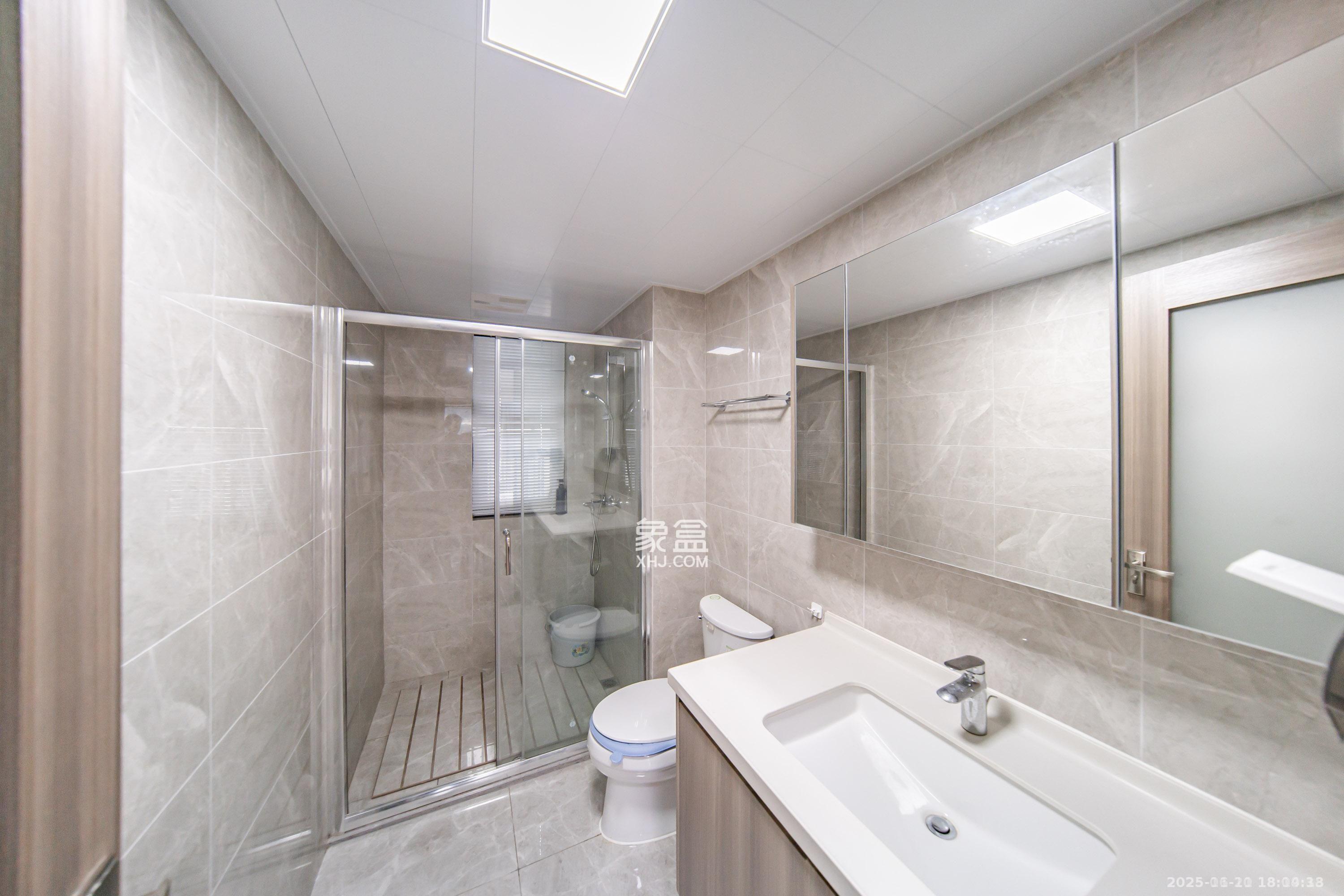 中海阅麓山一期 3室2厅2卫 3000.0元/月 中海阅麓山一期 3室2厅2卫 3000.0元/月室内图