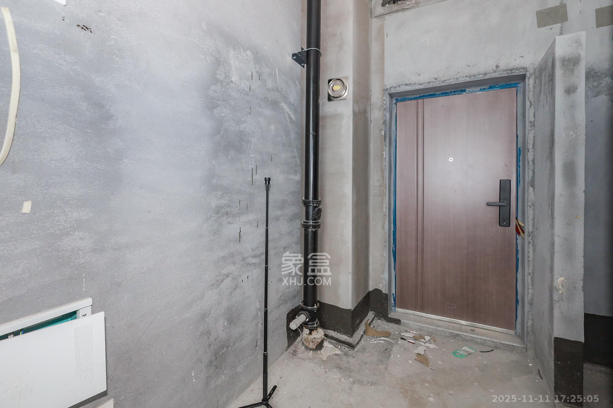 卓越中寰  1室1厅1卫    35.0万其他