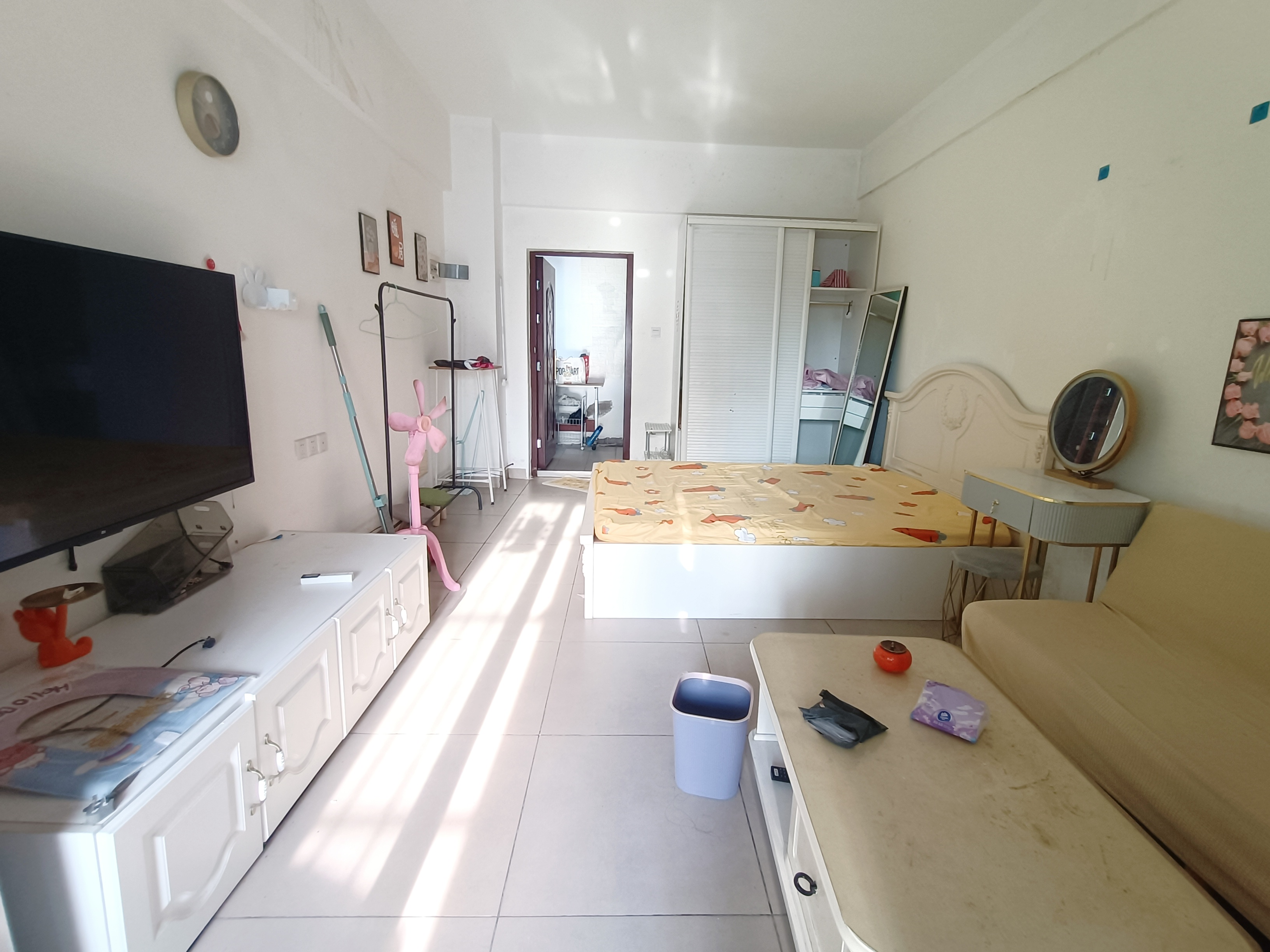 长润商务大厦  1室1厅1卫    1100.0元/月