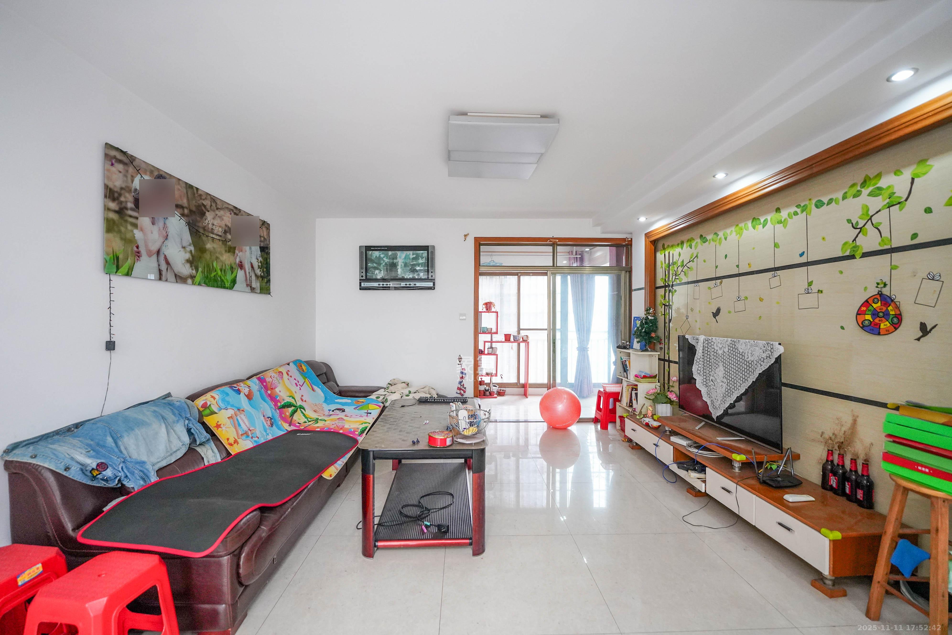 南郡明珠  4室2厅2卫    90.0万