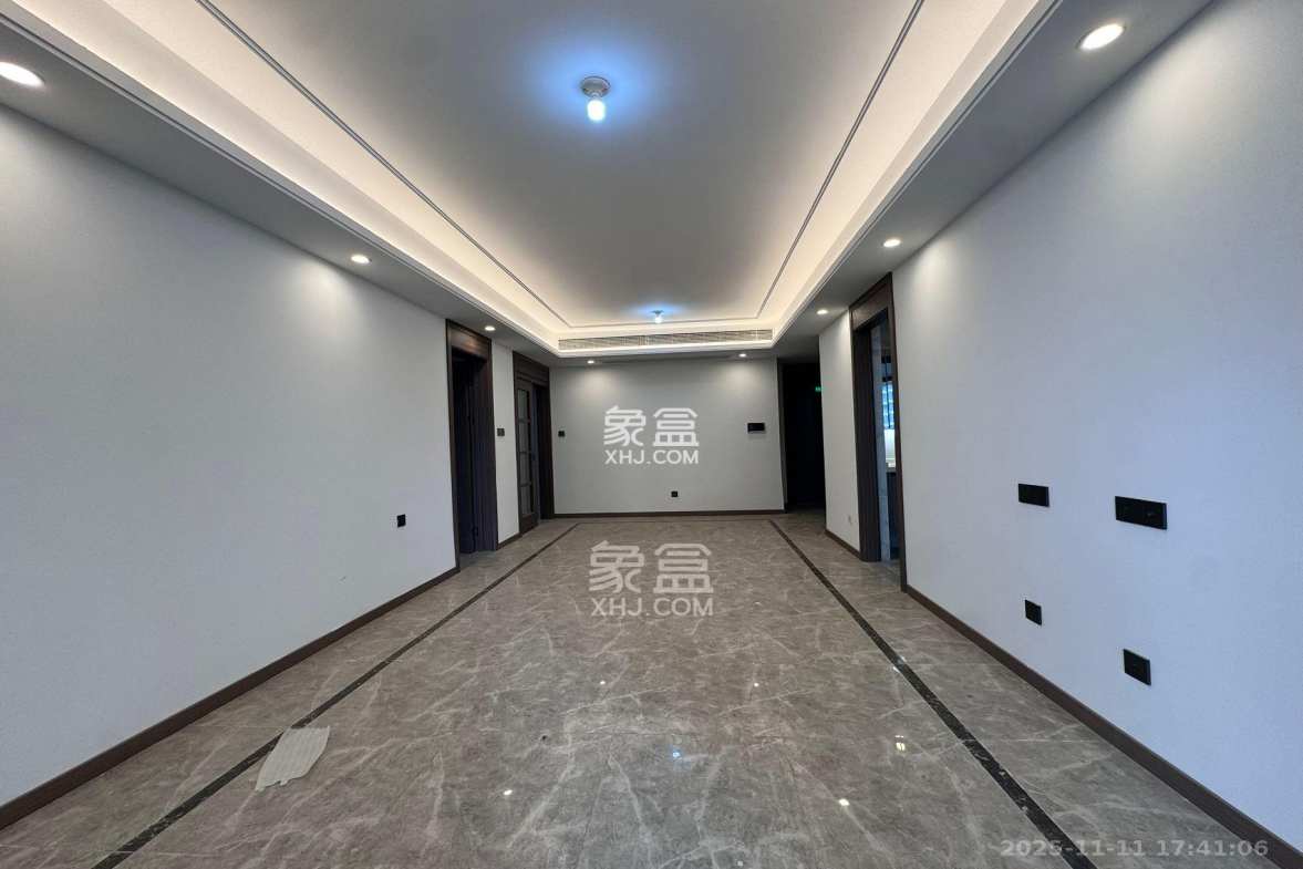 绿地V岛 3室2厅2卫 3300.0元/月 绿地V岛 3室2厅2卫 3300.0元/月室内图