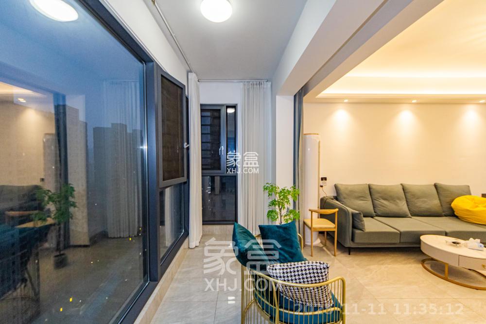 长房雍景湾  3室2厅2卫    3200.0元/月室内图