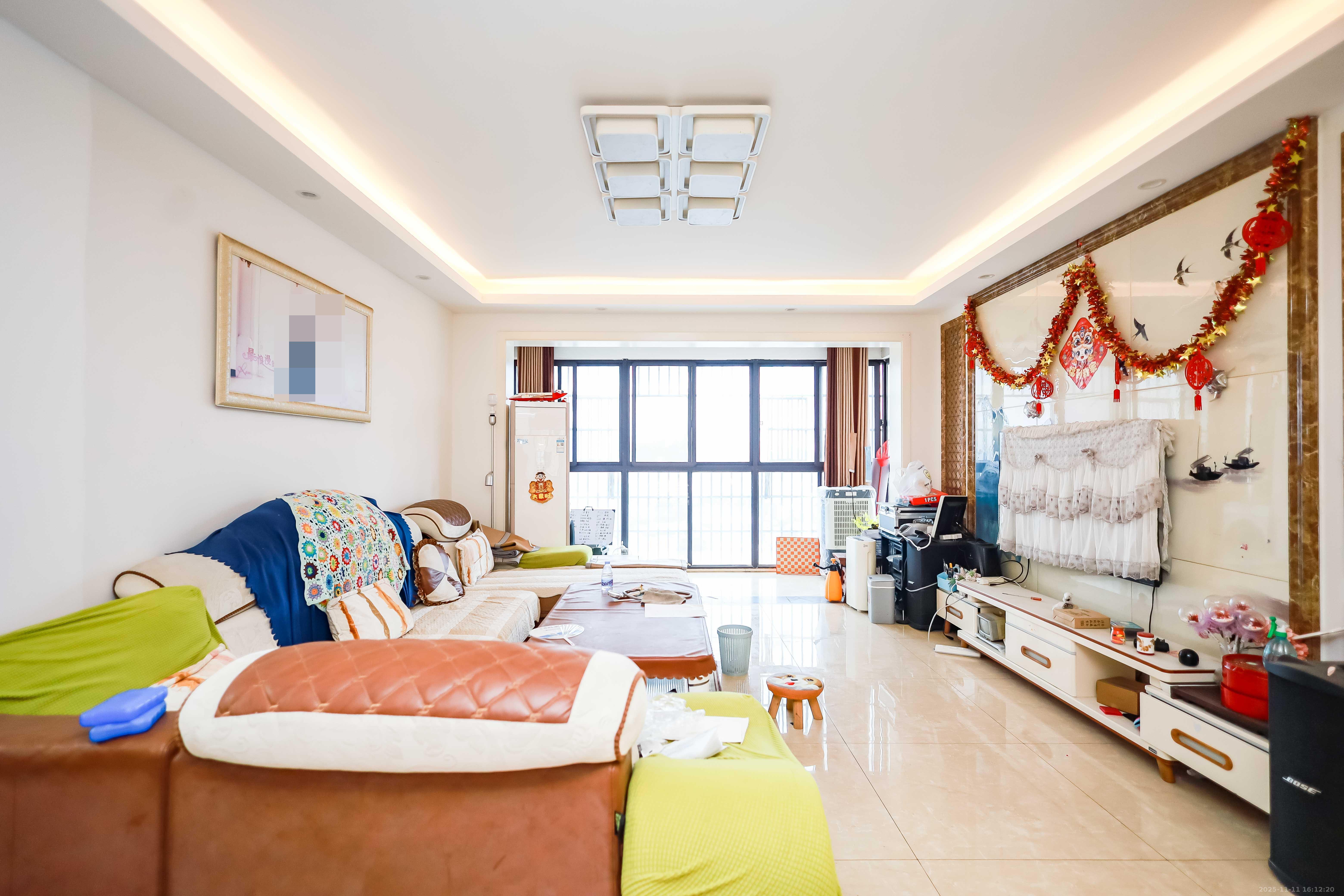 阳光晶城  4室2厅2卫    106.0万