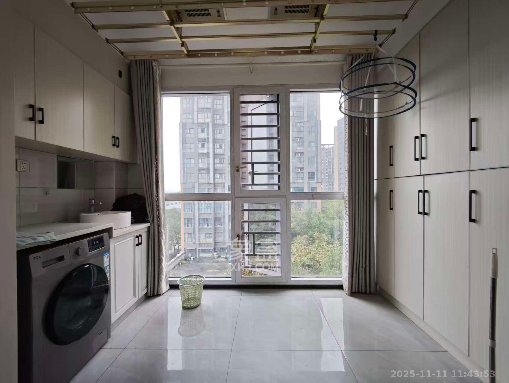 新景未来城  2室2厅2卫    1400.0元/月室内图