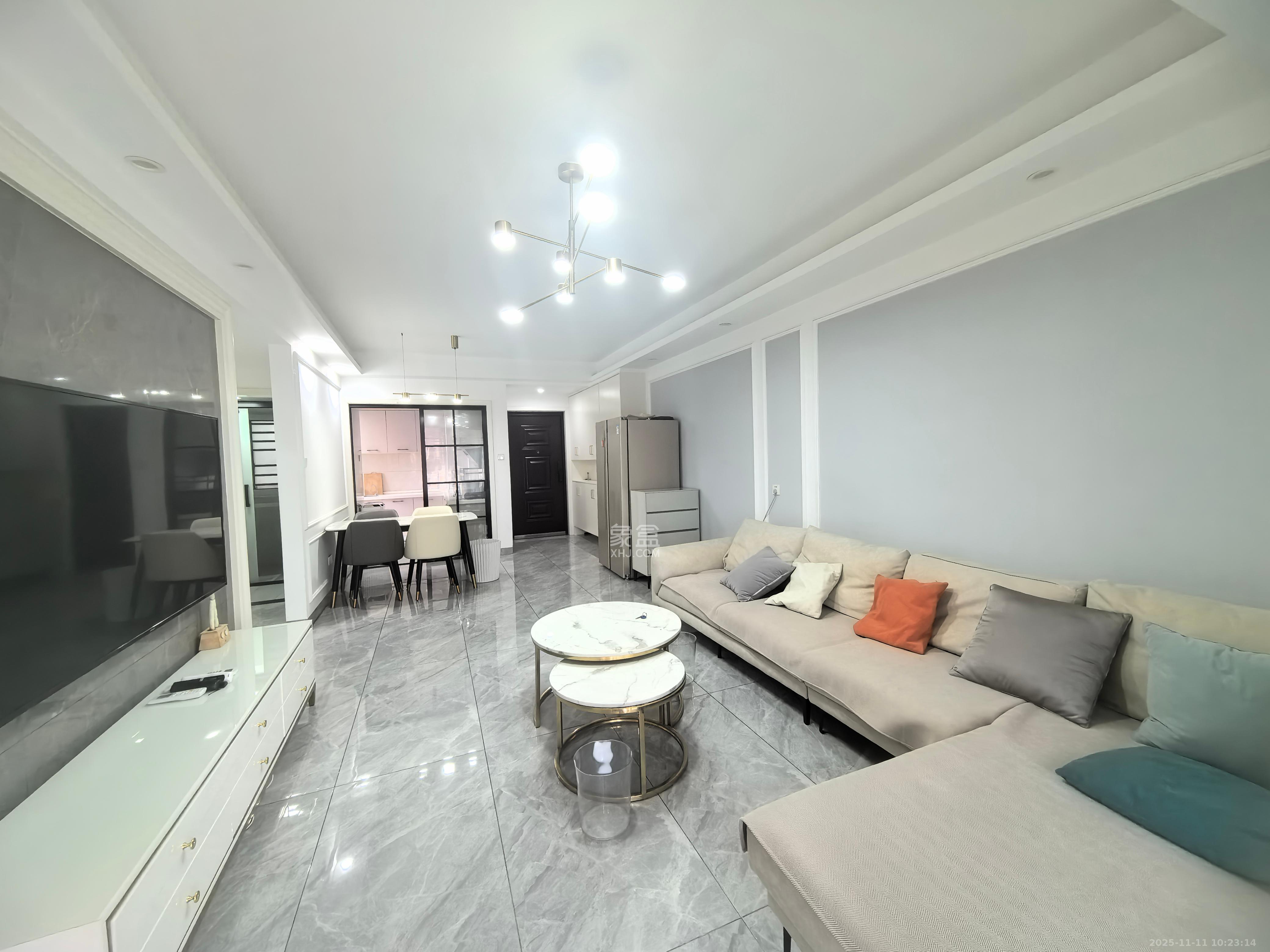 天健城  3室2厅1卫    3700.0元/月室内图