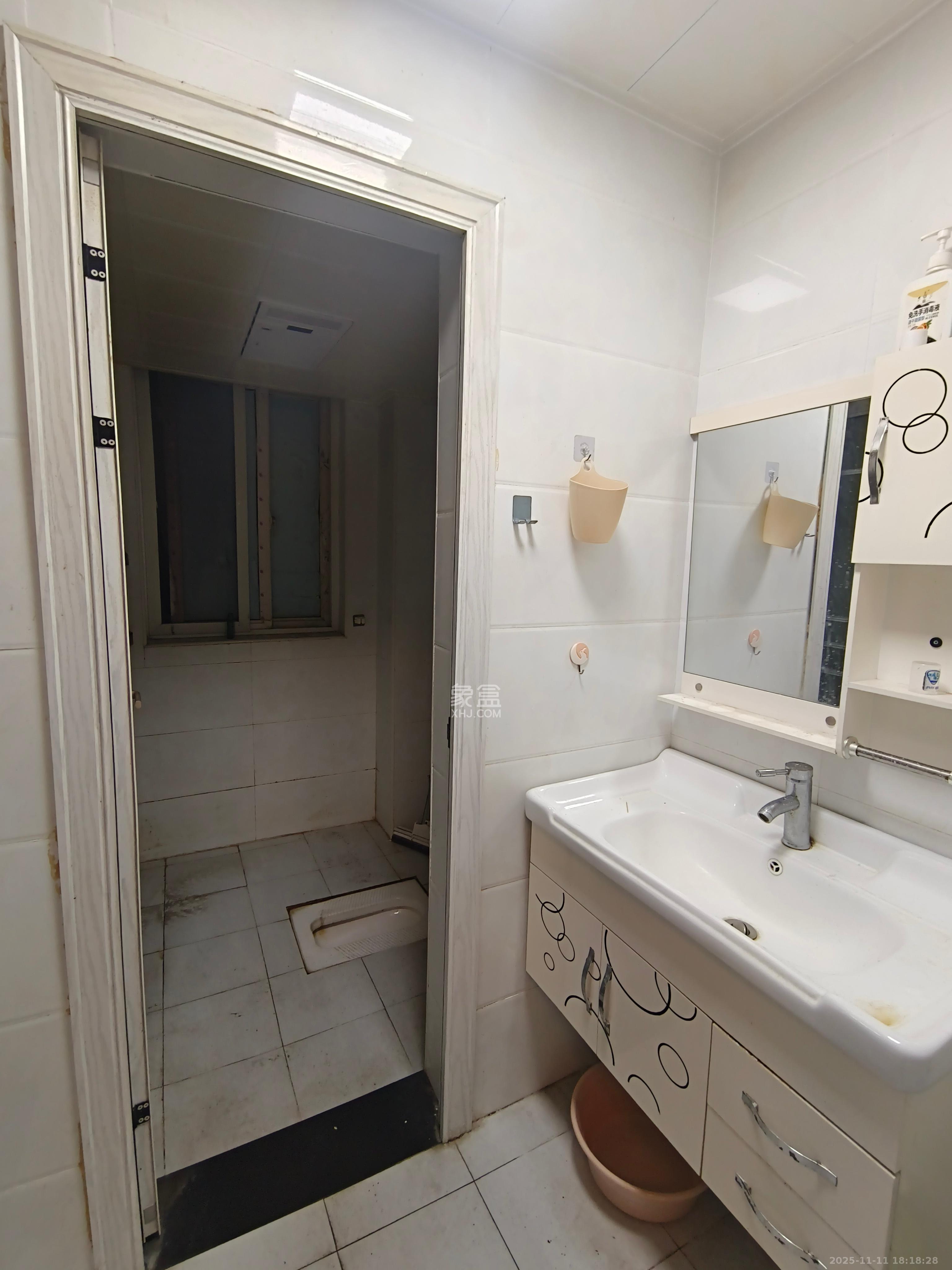 天凯东苑  2室2厅1卫    1700.0元/月室内图