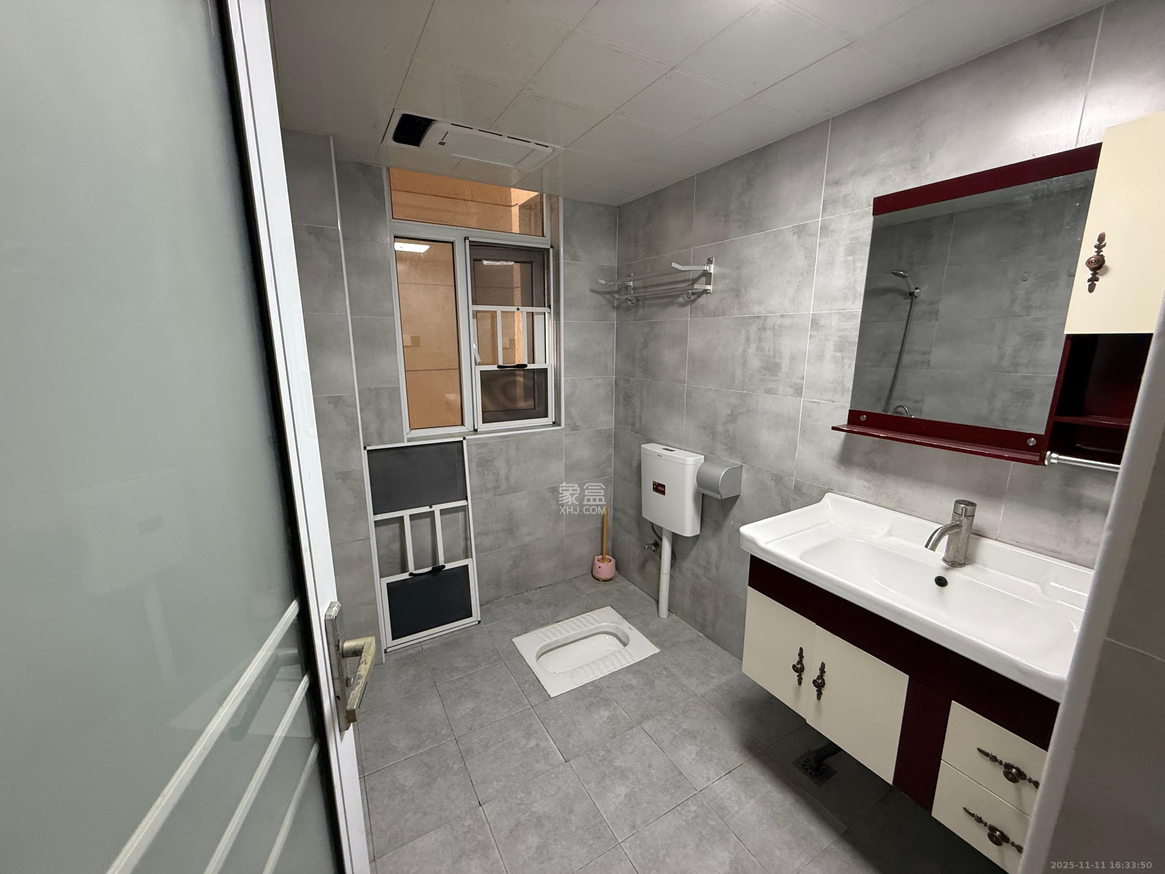 嘉宇银杉(嘉宇西苑) 3室2厅1卫 2000.0元/月 嘉宇银杉(嘉宇西苑) 3室2厅1卫 2000.0元/月室内图