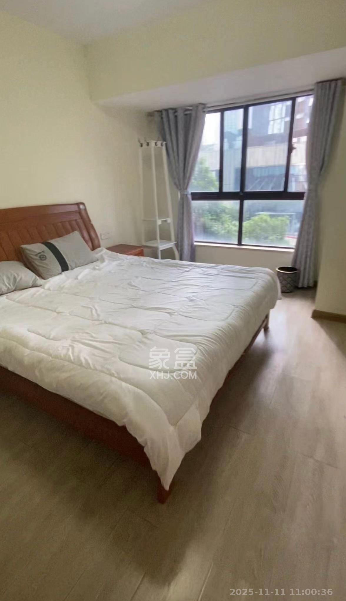 绿地中央广场 3室2厅1卫 2800.0元/月 绿地中央广场 3室2厅1卫 2800.0元/月室内图