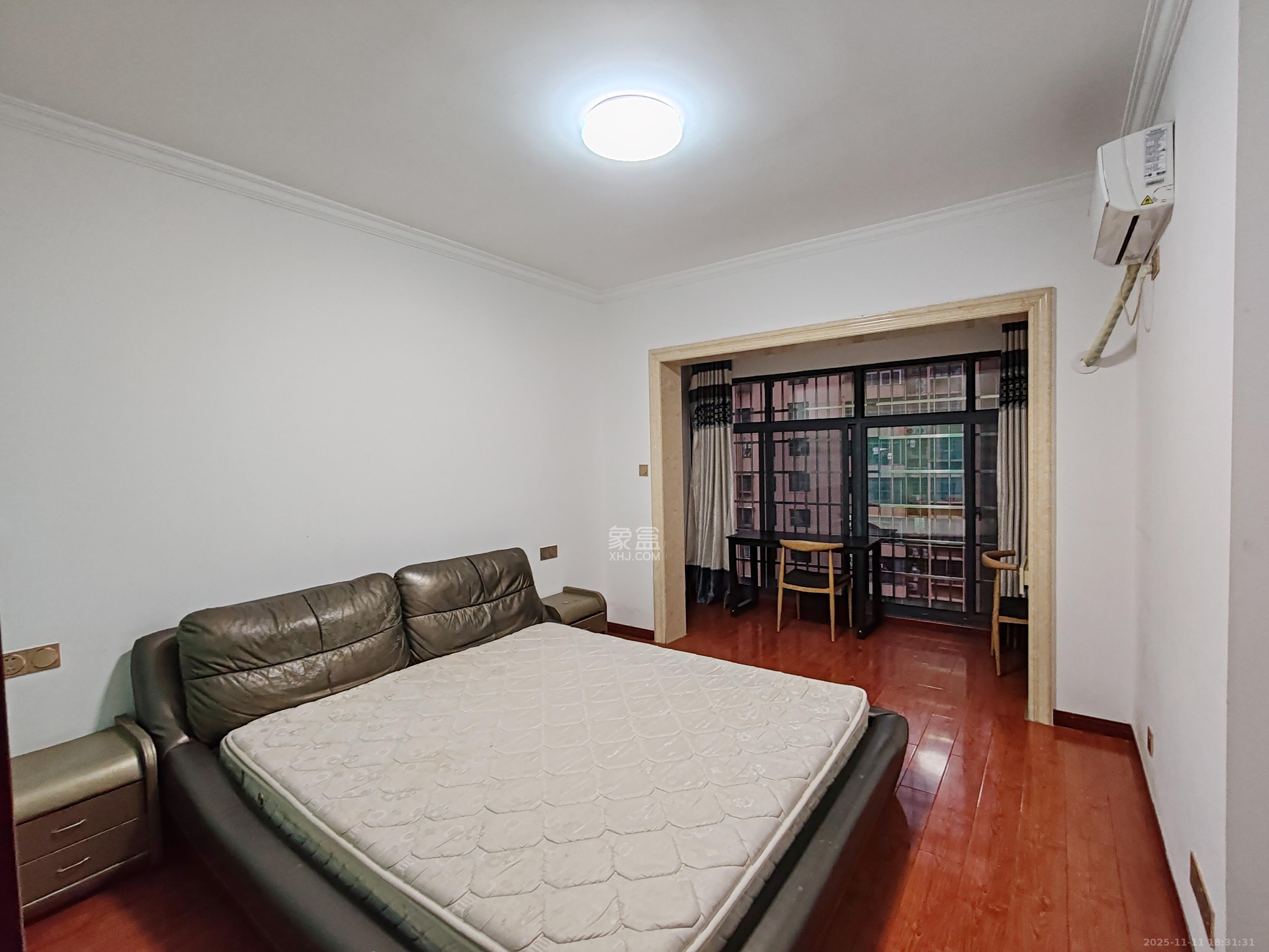 家兴苑  3室2厅2卫    2300.0元/月室内图